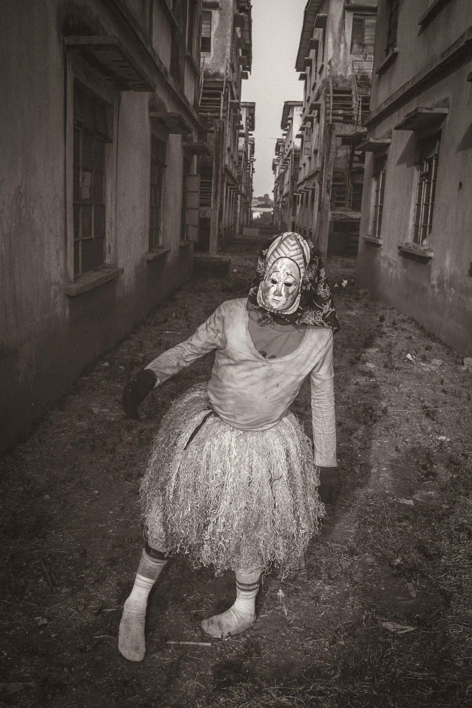 © neec nonso - Image from the bOys' fraternity photography project