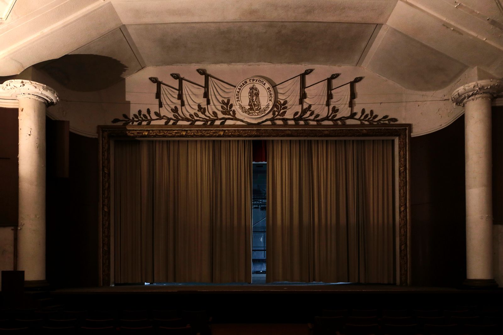© Francesca Pompei - Francesca Pompei-The old theater-The last presentation