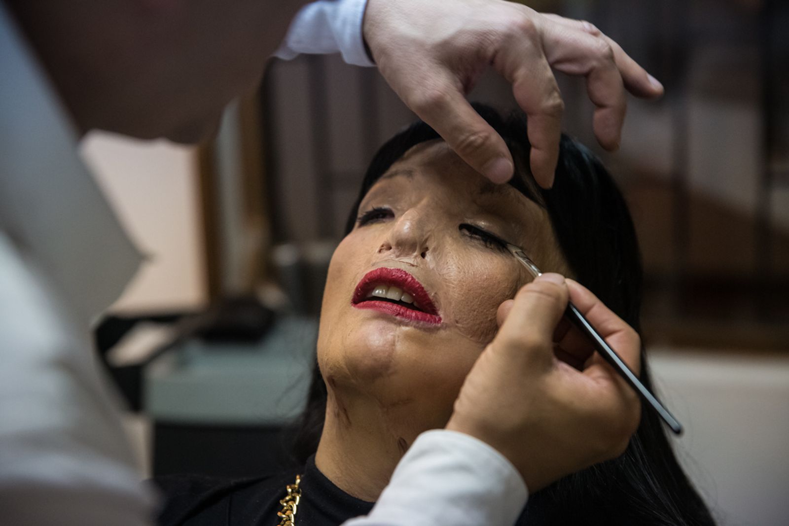 © Betty Laura Zapata - Patricia Espitia regularly visits a beauty salon as part of her daily activities.