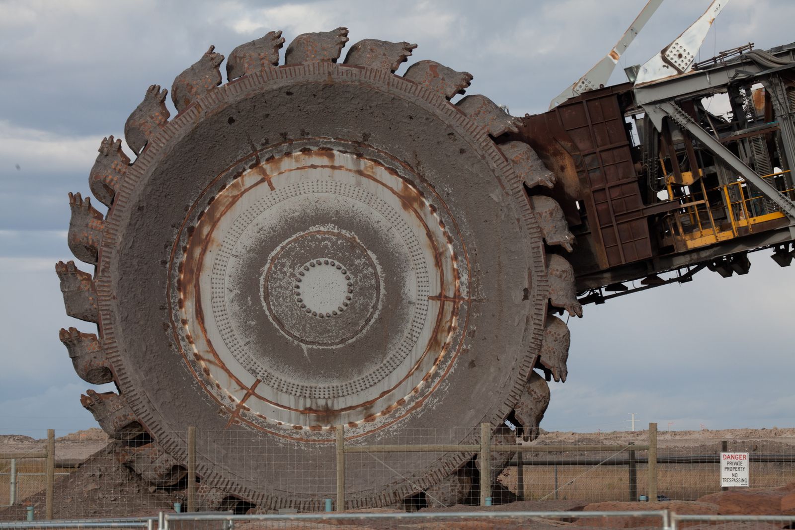 © Alan Gignoux - Image from the OIL SANDS / Tar Sands photography project