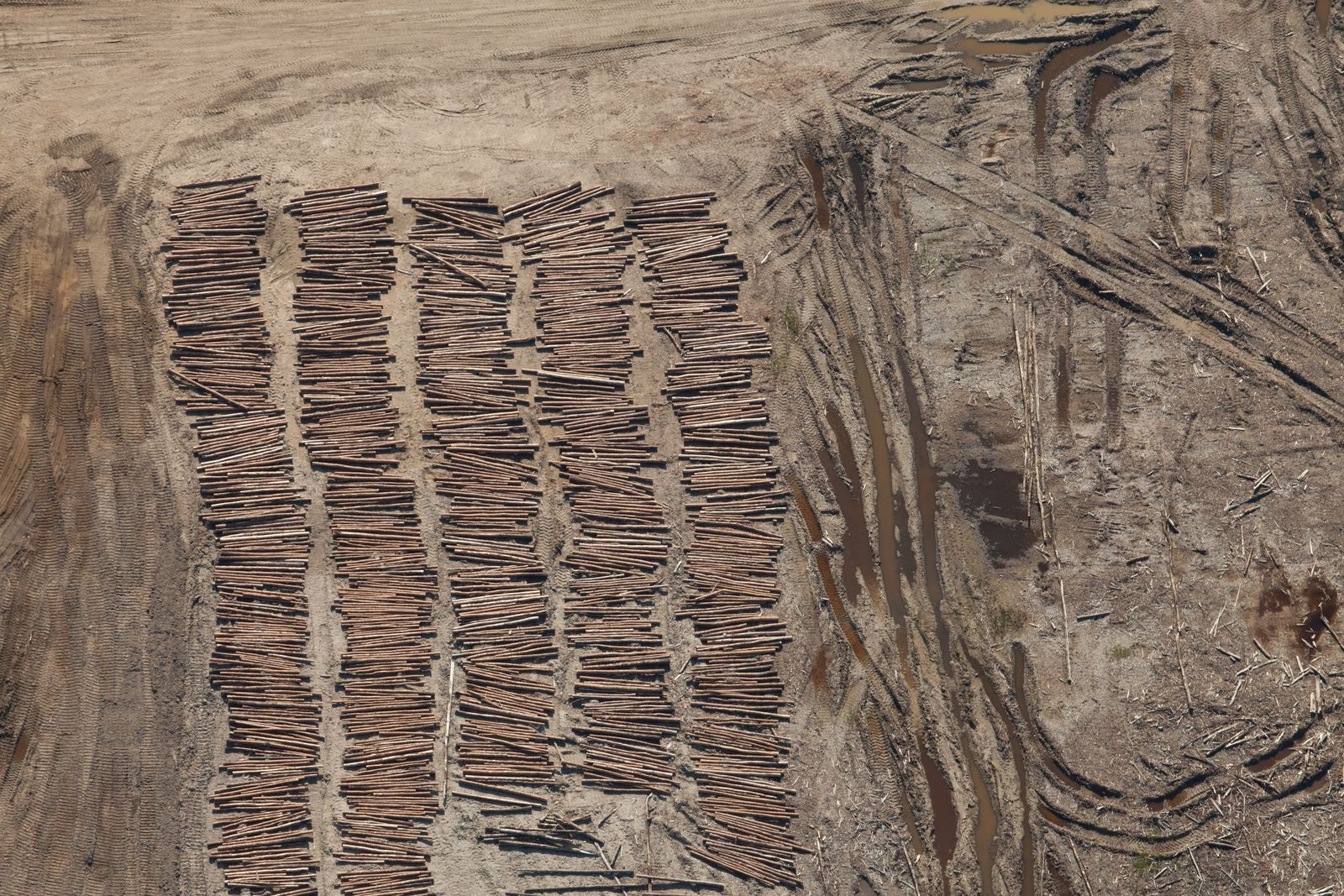 © Alan Gignoux - Image from the OIL SANDS / Tar Sands photography project