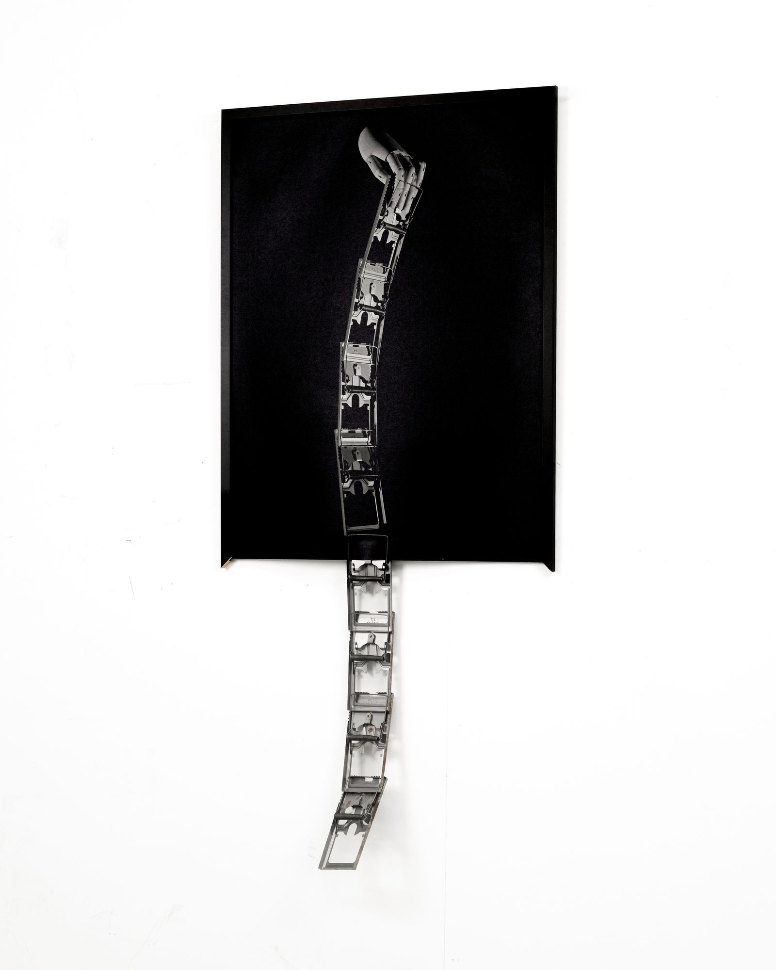© Yiding Chen - Image from the Natural Born Left-Handed Killer photography project