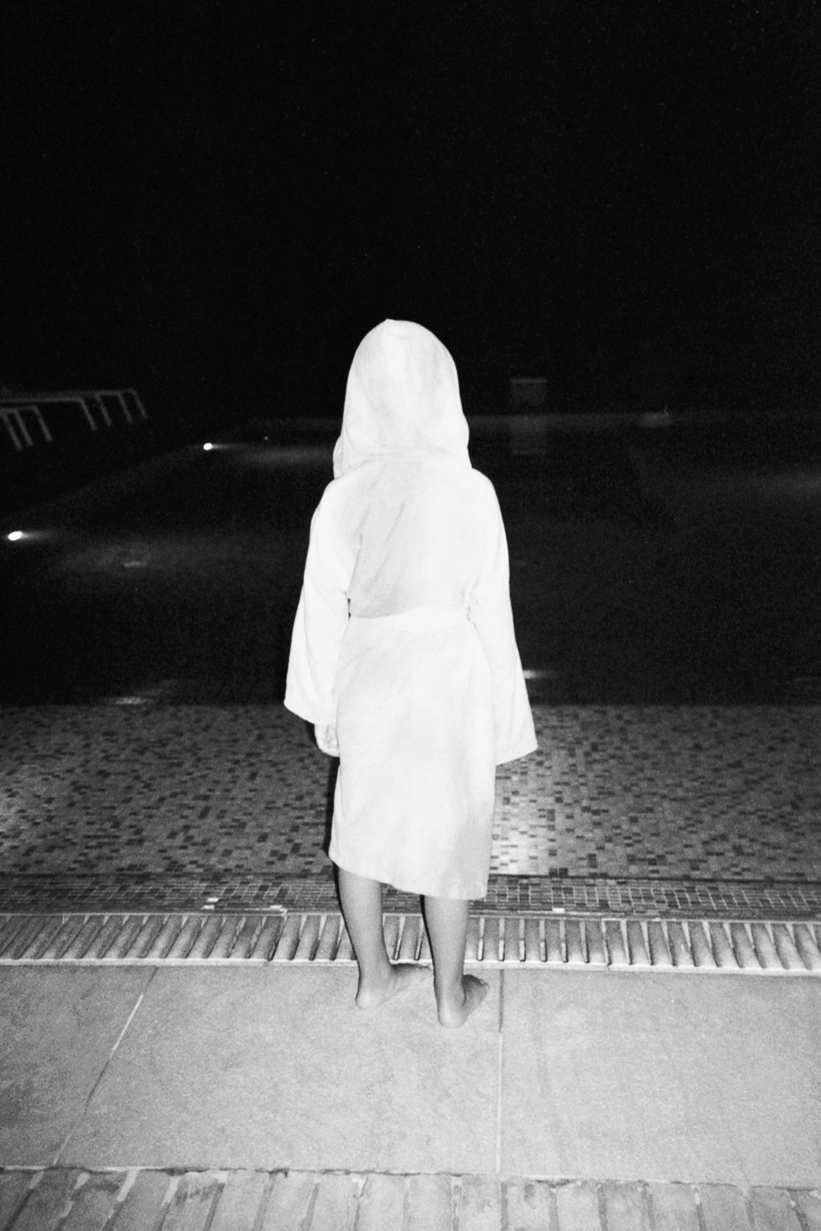 © Serena Radicioli - Girl in Bathrobe