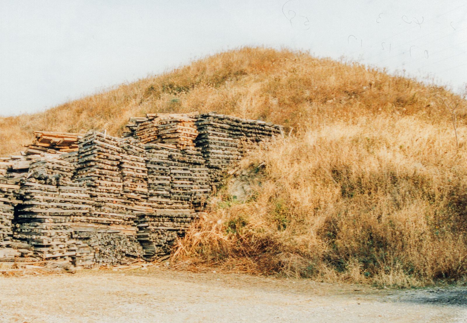 © Maki Hayashida - Archival Image, A Waste Mountain in Saitama, 2007