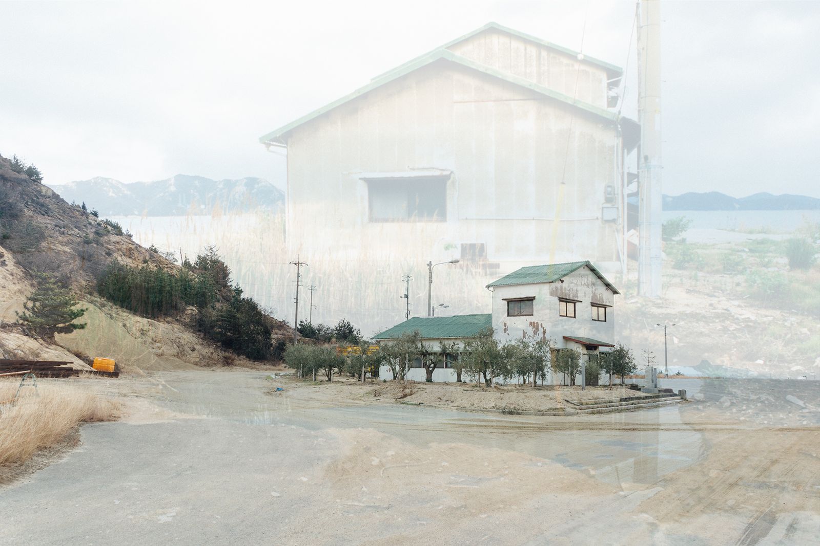 © Maki Hayashida - Image from the Almost Transparent Isalnd photography project