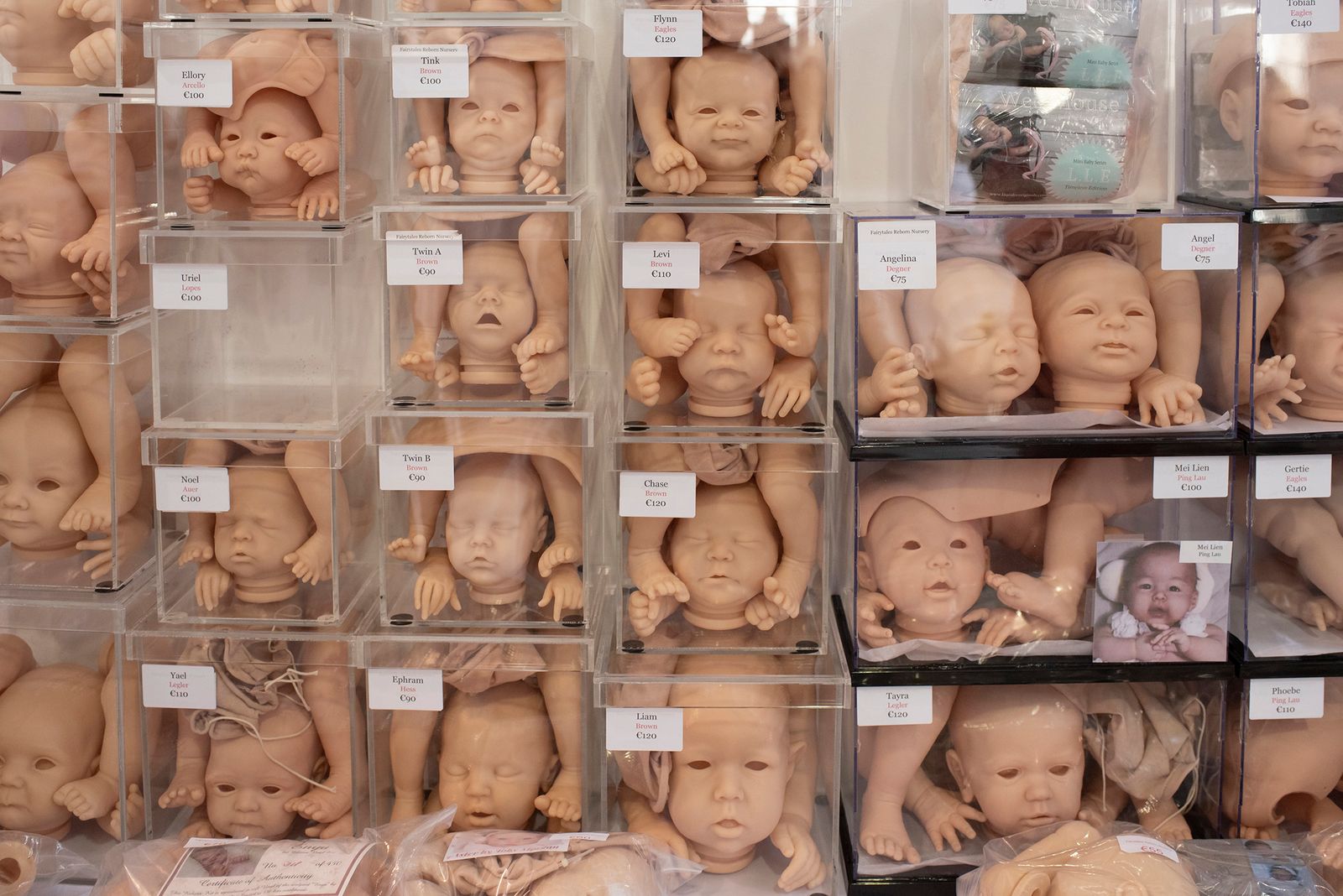 © Didier Bizet - Image from the Baby boom photography project
