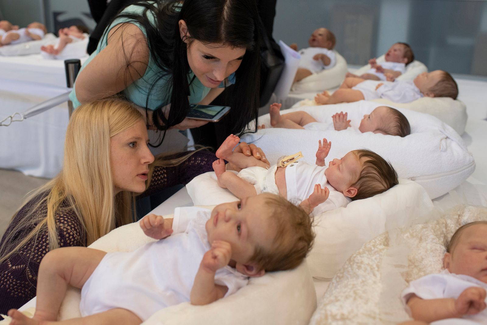 © Didier Bizet - Image from the Baby boom photography project