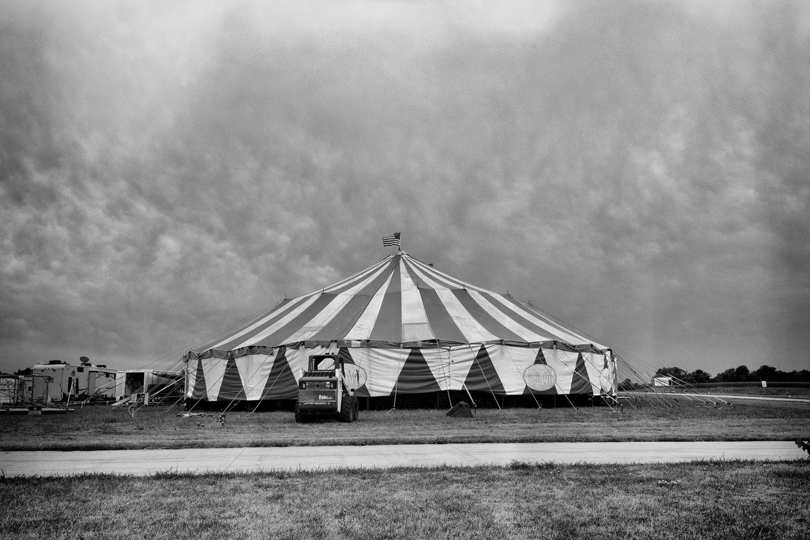 © Lieh Sugai - The tent in Pleasantville, Iowa.