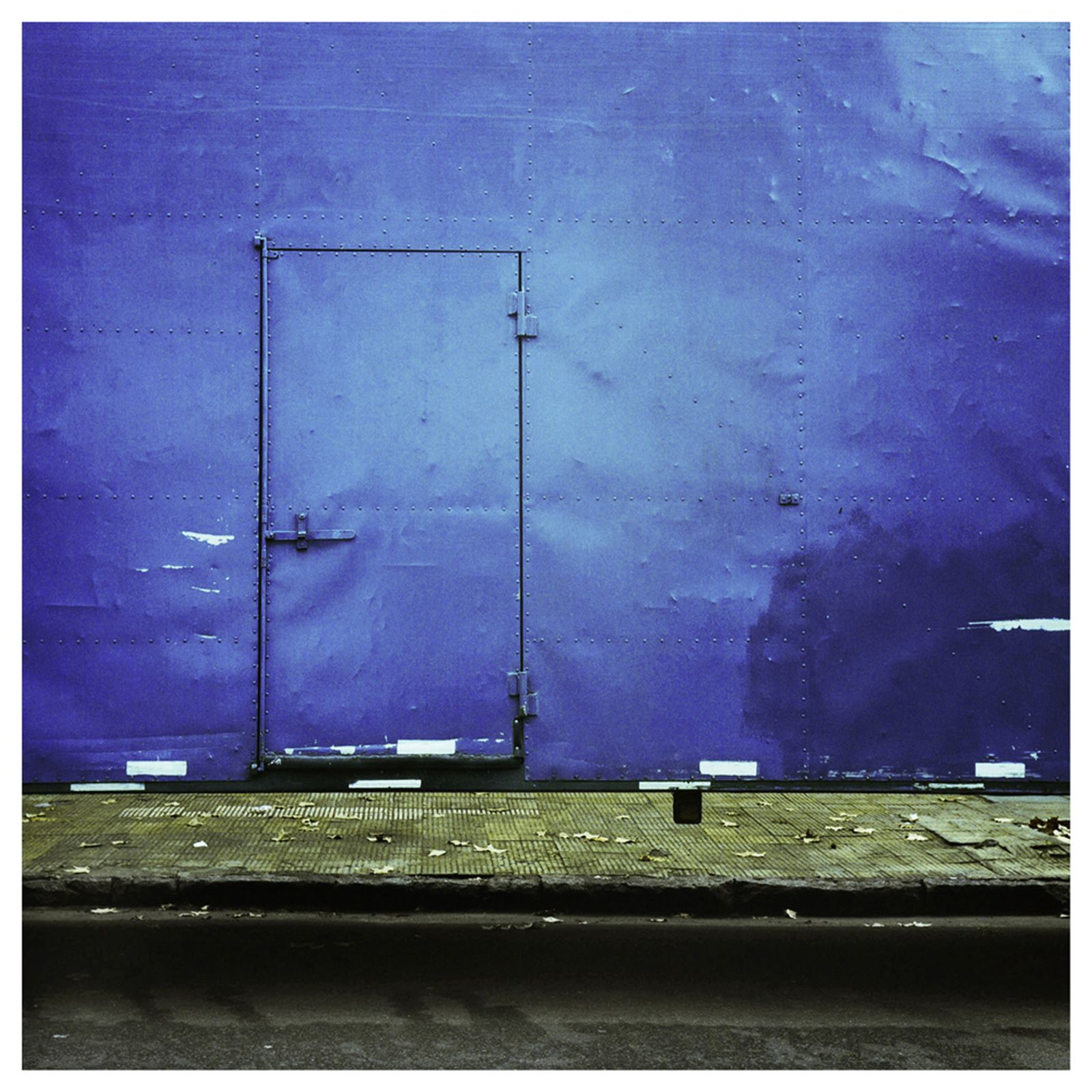 © Tomás Cambas - ¨F¨, 2015, Inkjet print, 1 x 1 mts.
