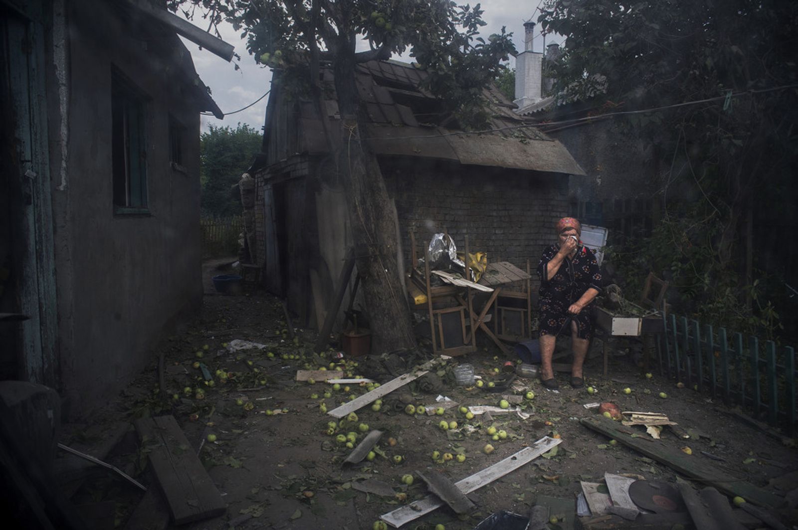 © Valery Melnikov - The aftermath of an artillery attack in Luhansk
