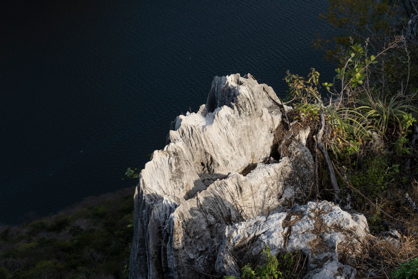 © Roberto Tondopó - Image from the OBAS: A genealogy of silence. photography project