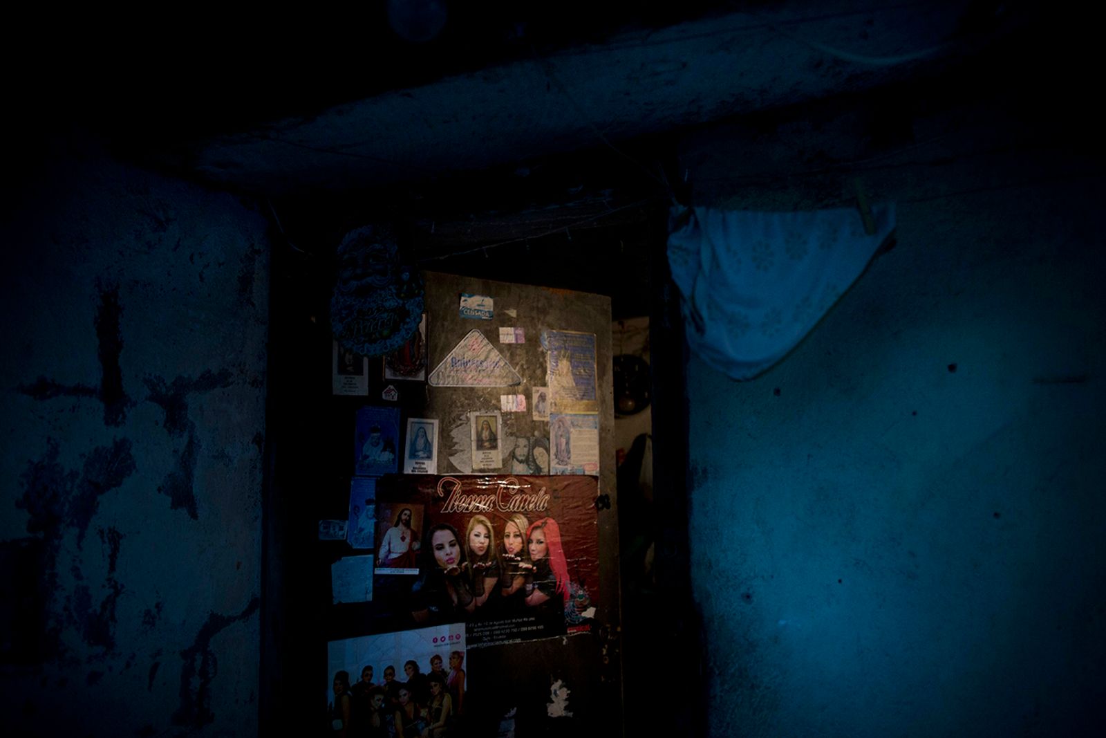 © Niru Kolectivo - Image from the the 3x8 behind the city photography project