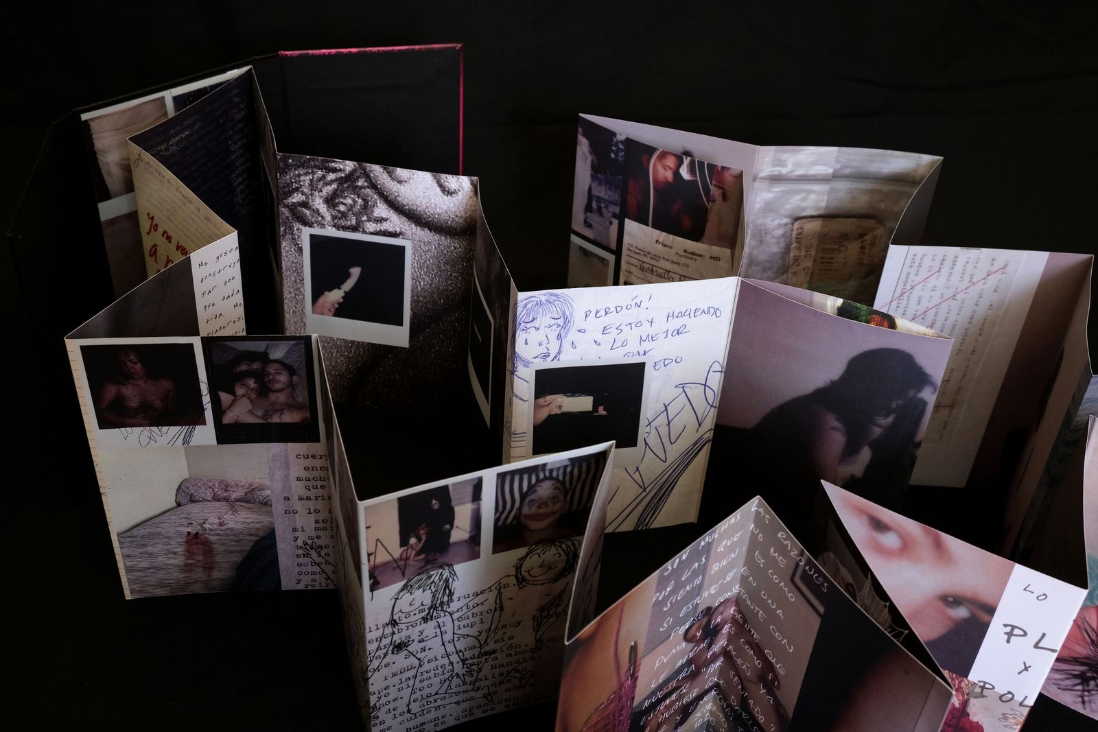 © Gabriella N. Báez - Image from the La gente deprimida tiene sexo sucio y ganas de morir photography project