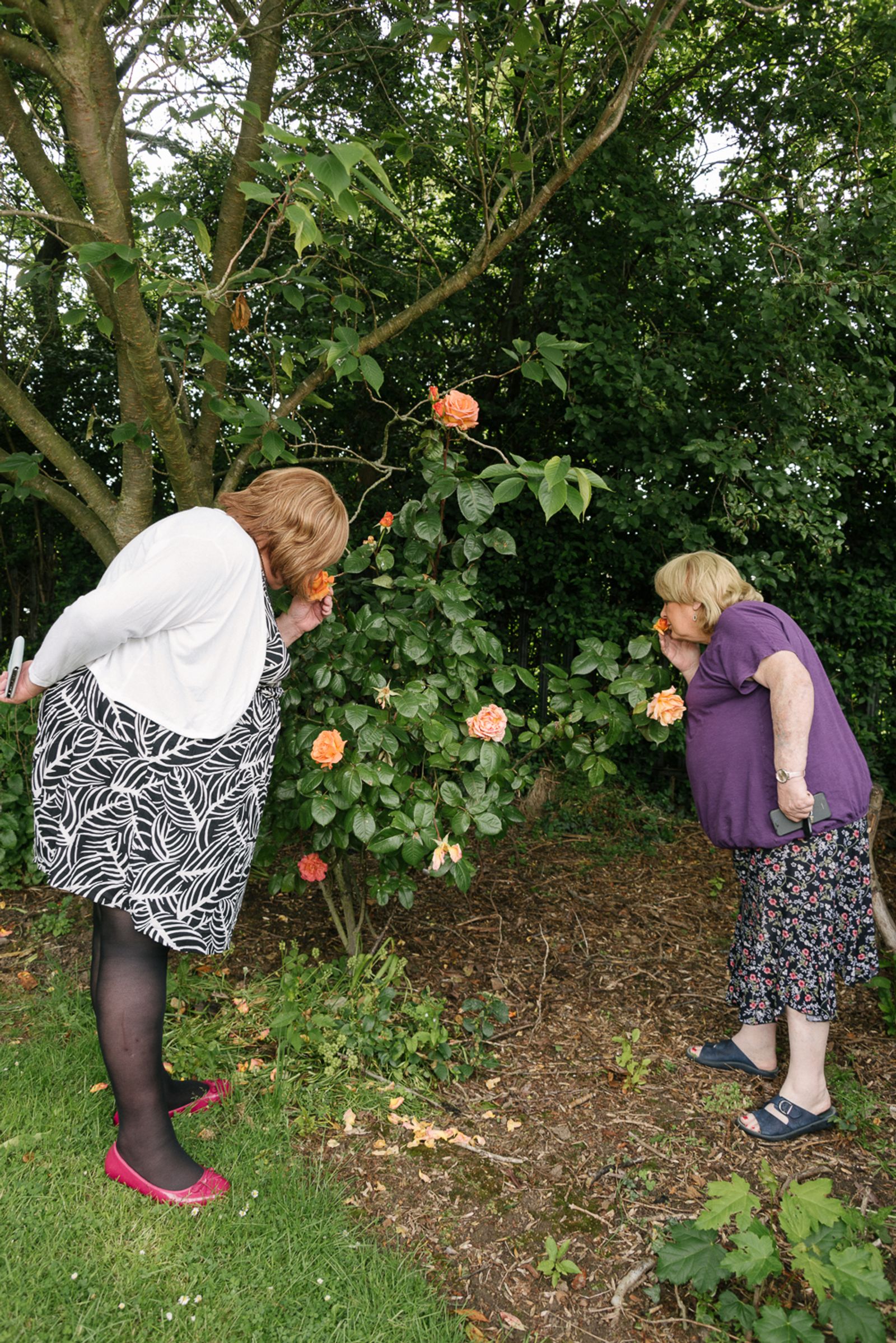© Emma Wilson - Janet and Jess In the garden at the Anchorage.