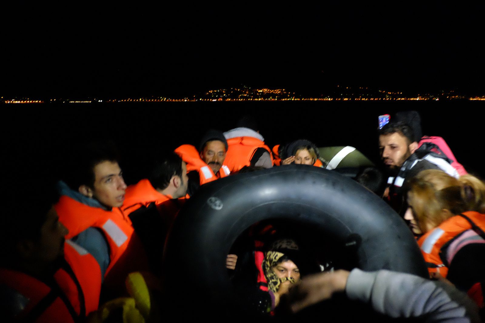 © Francois Tariq Sardi - Image from the Breaking Borders 2 - Turkey to Greece photography project