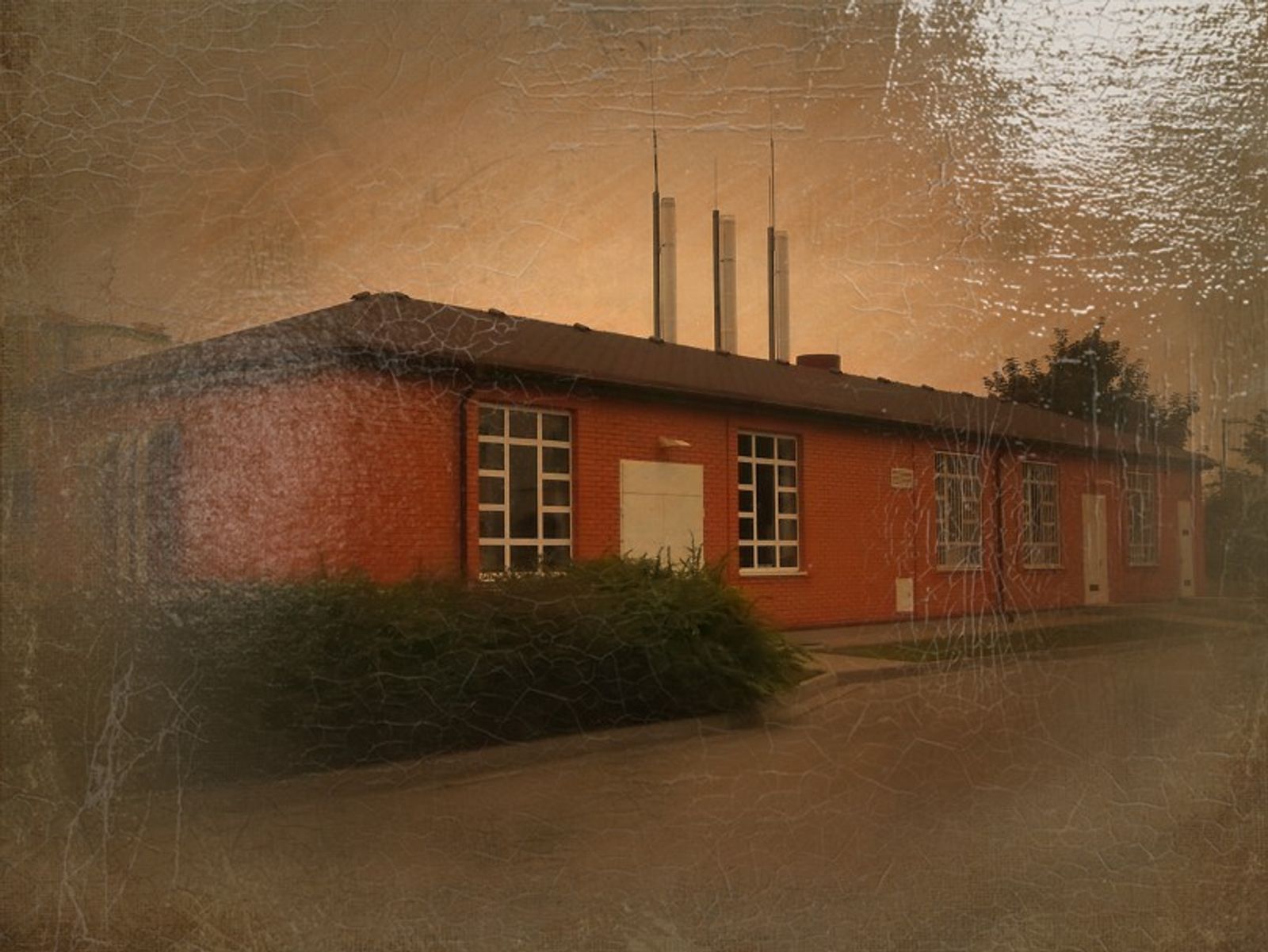 © Andrei  Kolyaskin - Image from the Ukrainian  Kyiv  Temple  in  oil  painting  3 photography project