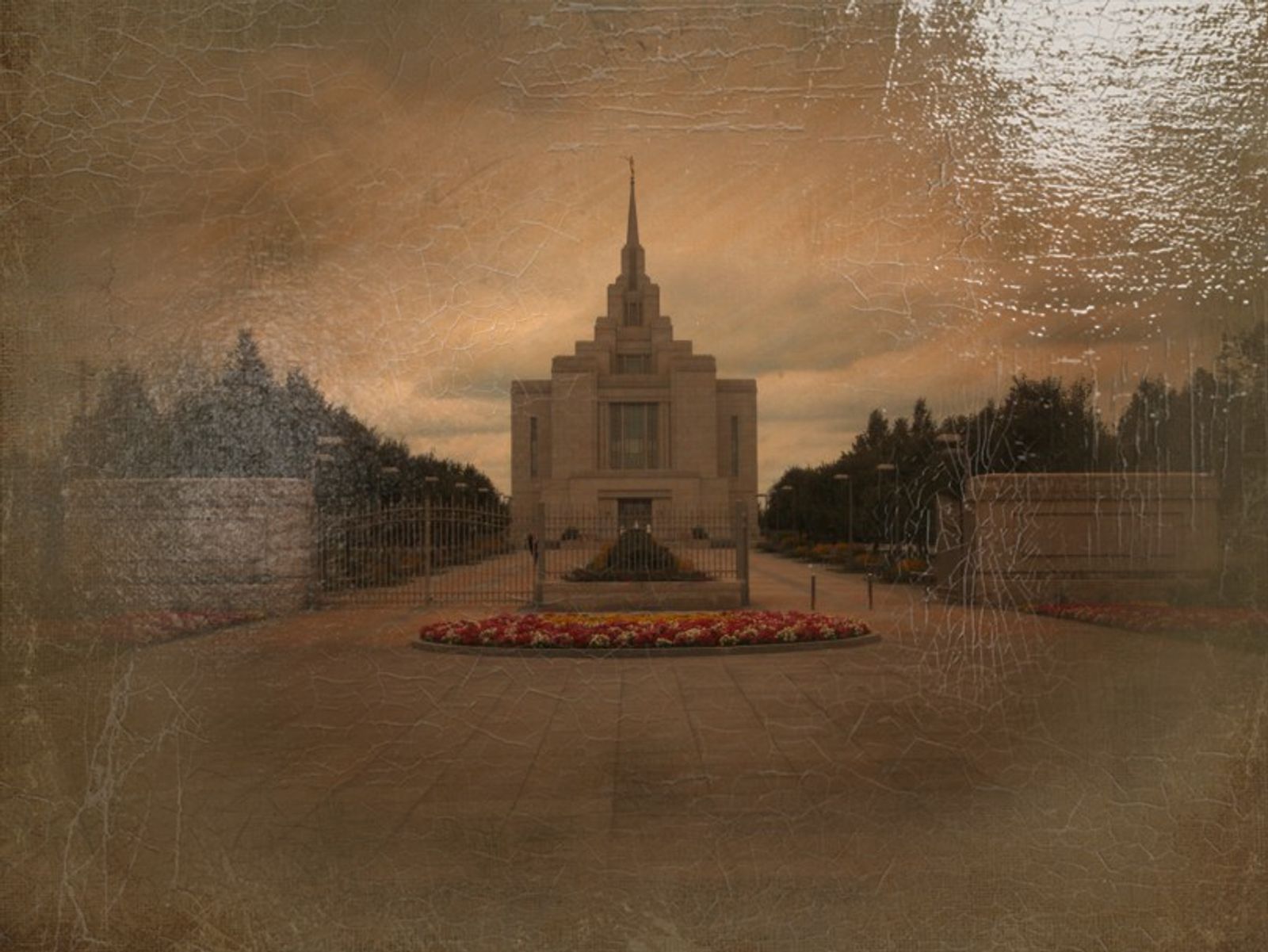 © Andrei  Kolyaskin - Image from the Ukrainian  Kyiv  Temple  in  oil  painting  5 photography project