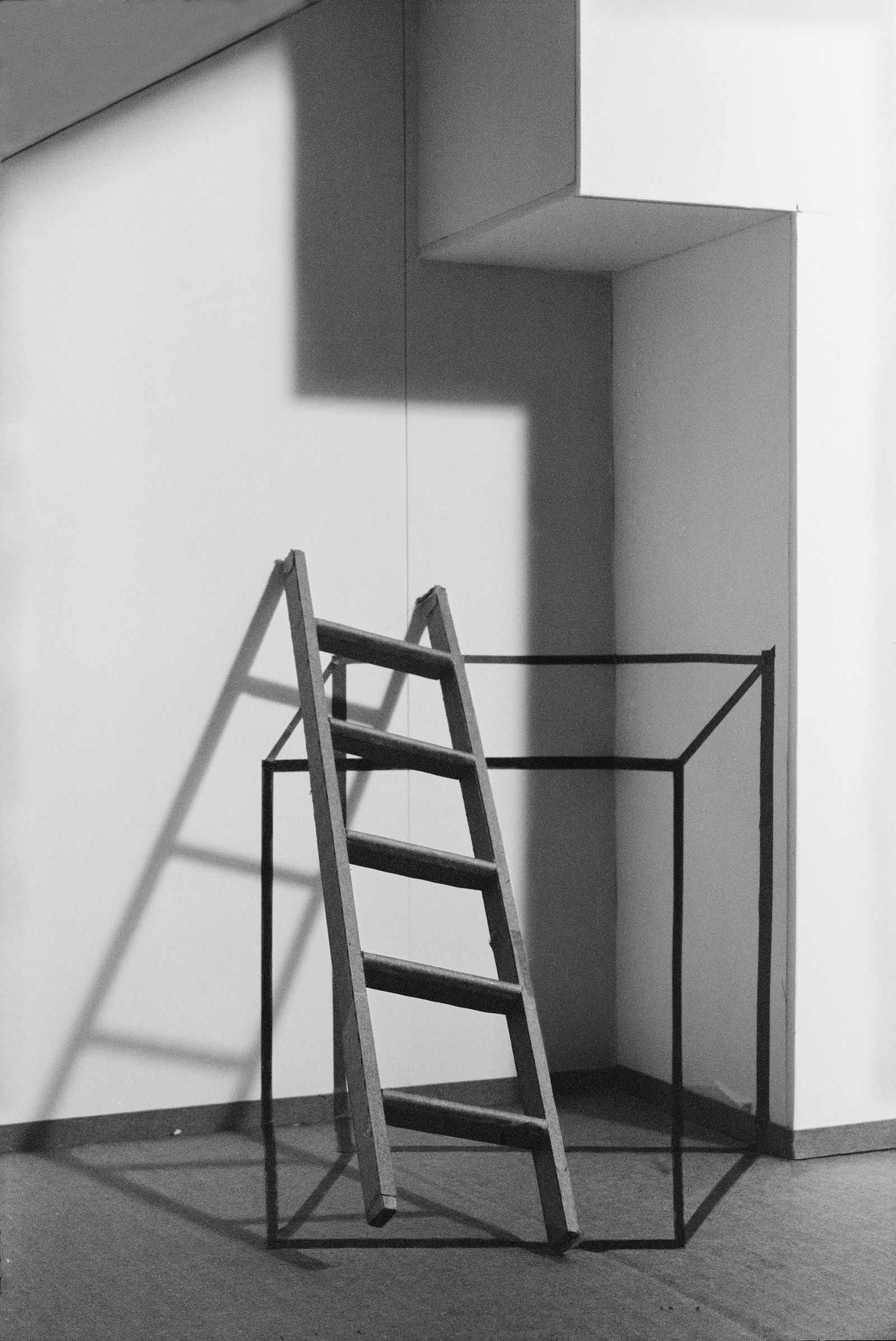© Robin Crookall - Image from the My Favorite Shapes photography project