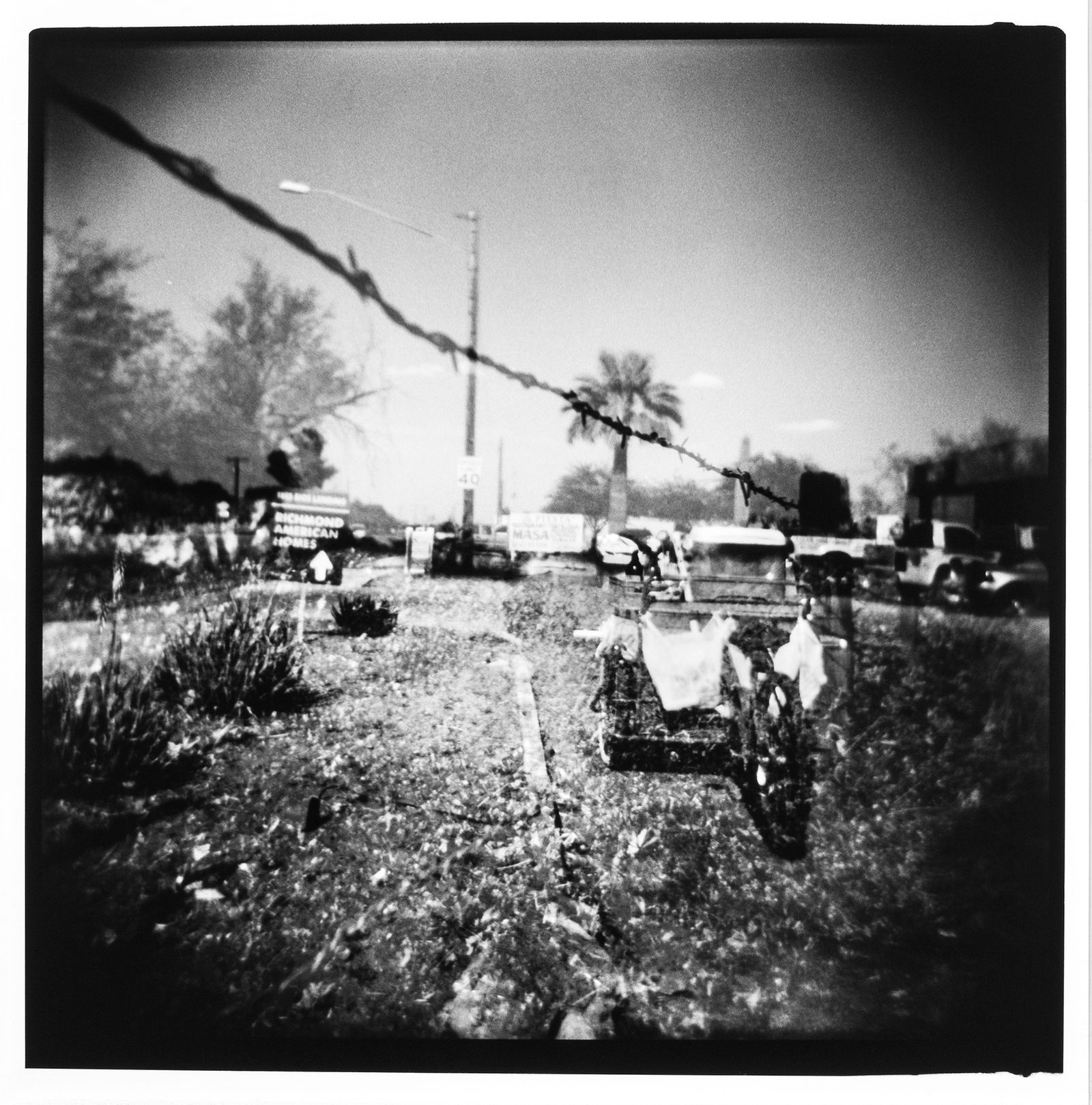 © Elizabeth Z. Pineda - Image from the Caught between Two Worlds photography project
