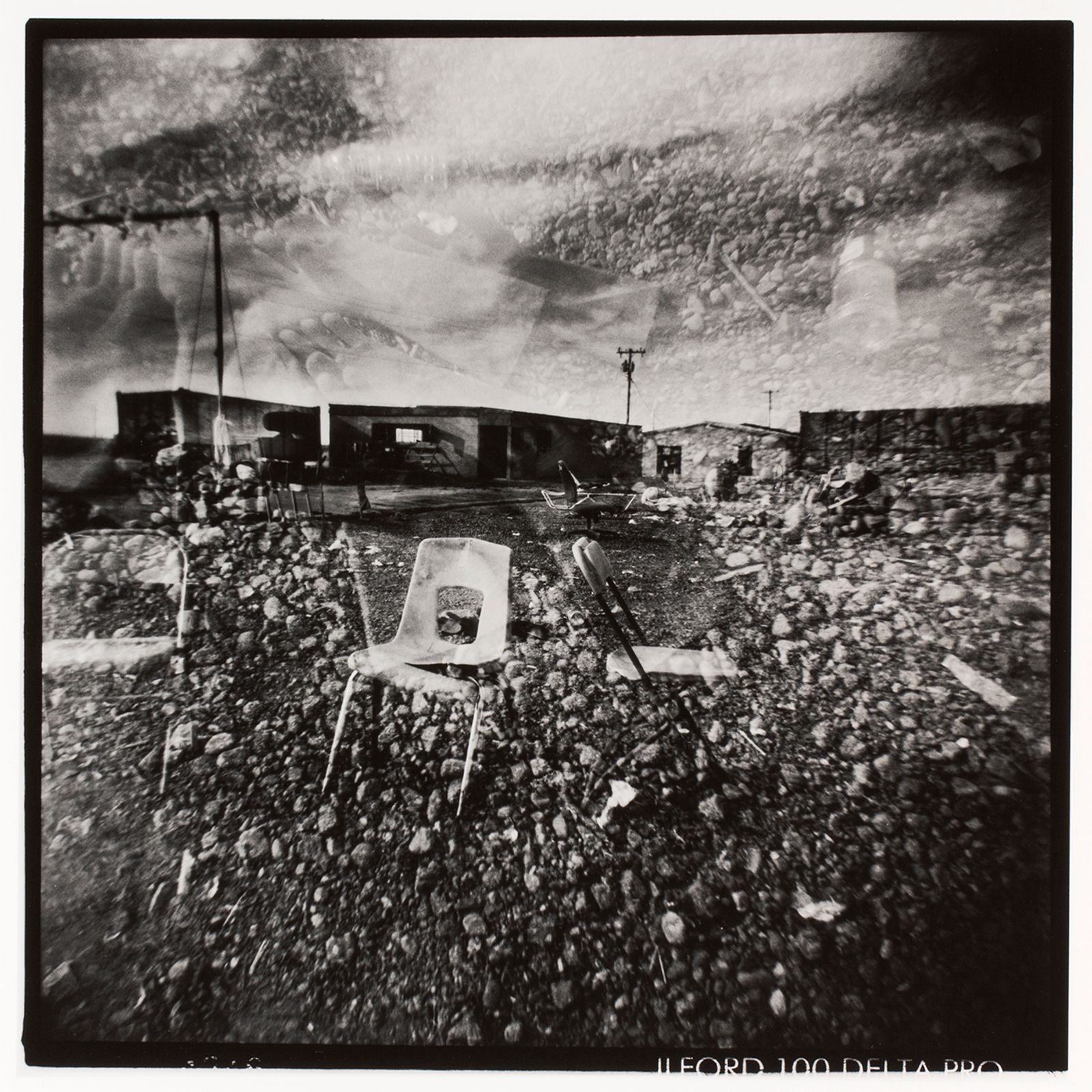 © Elizabeth Z. Pineda - Image from the Caught between Two Worlds photography project