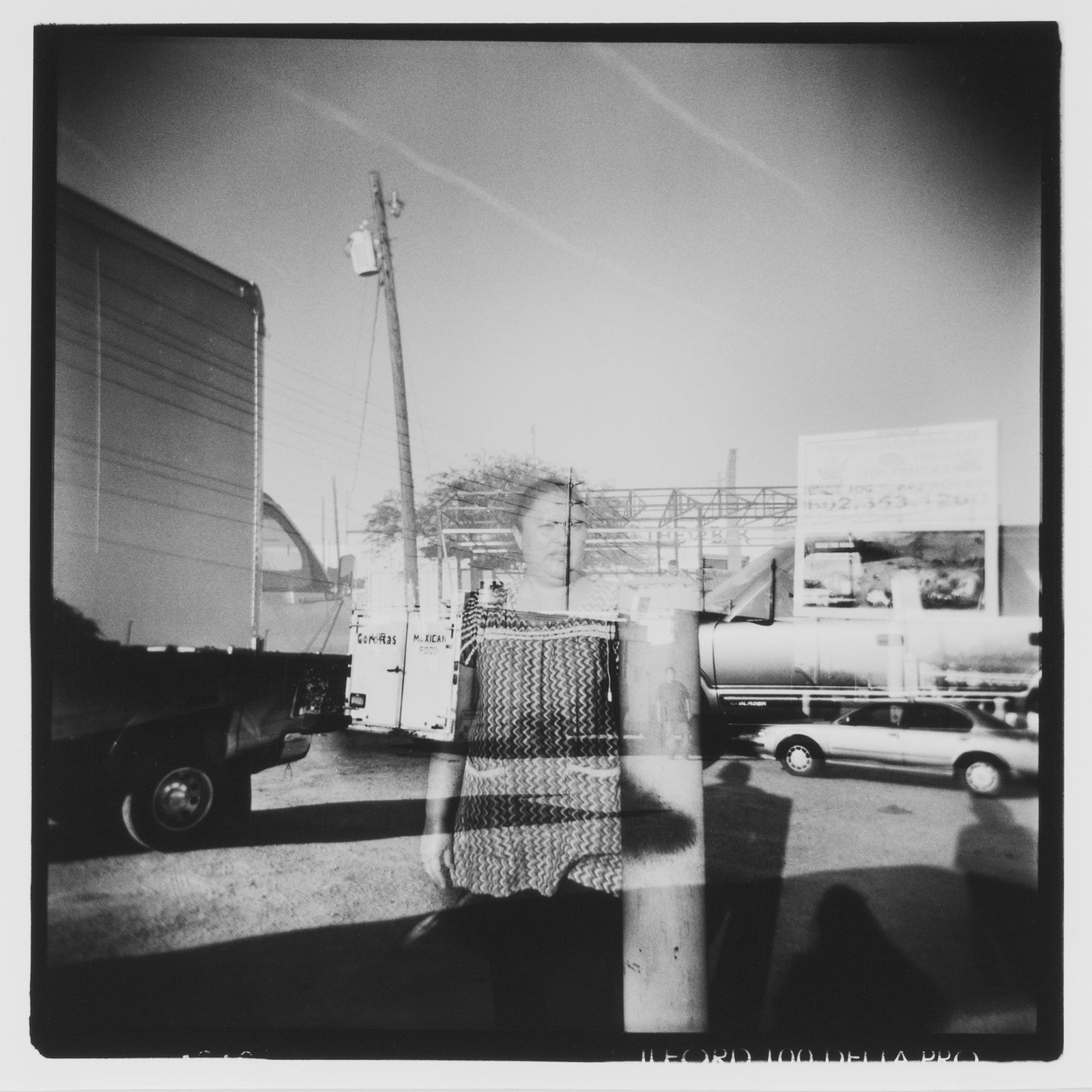 © Elizabeth Z. Pineda - Image from the Caught between Two Worlds photography project