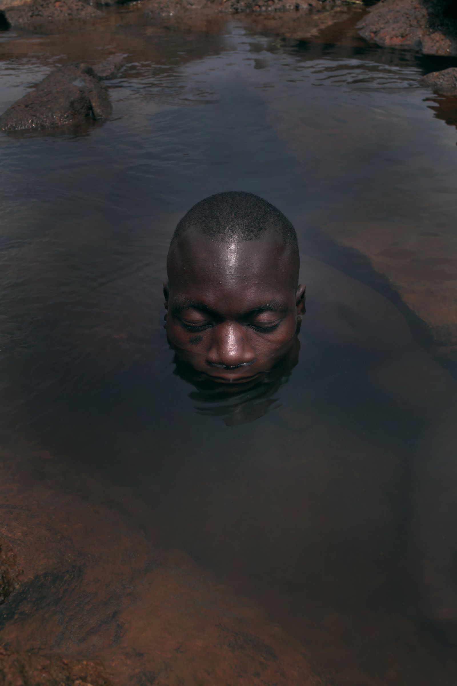 © Denisse Ariana Pérez - Image from the "Men and Water" photography project