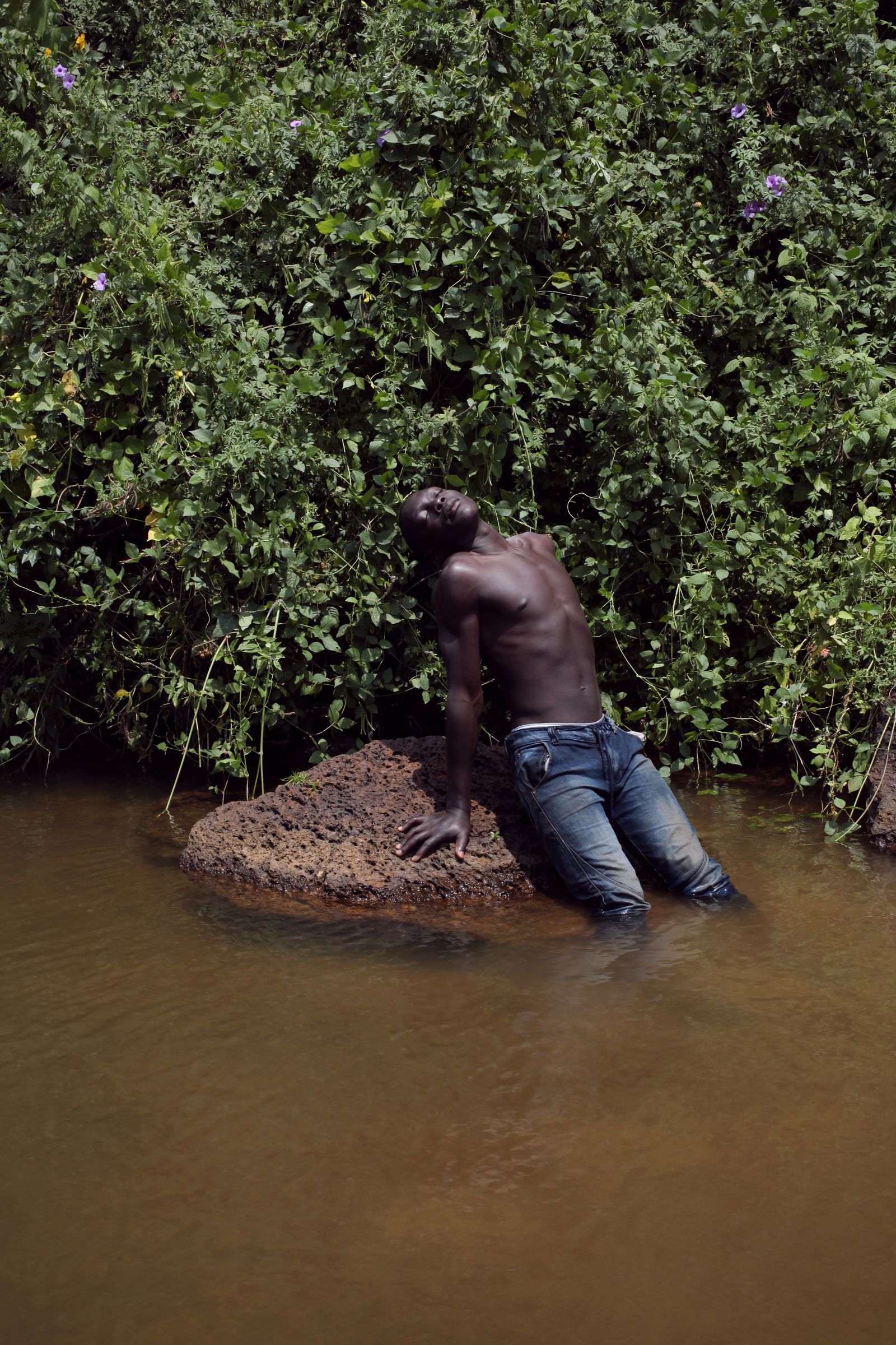 © Denisse Ariana Pérez - Image from the "Men and Water" photography project