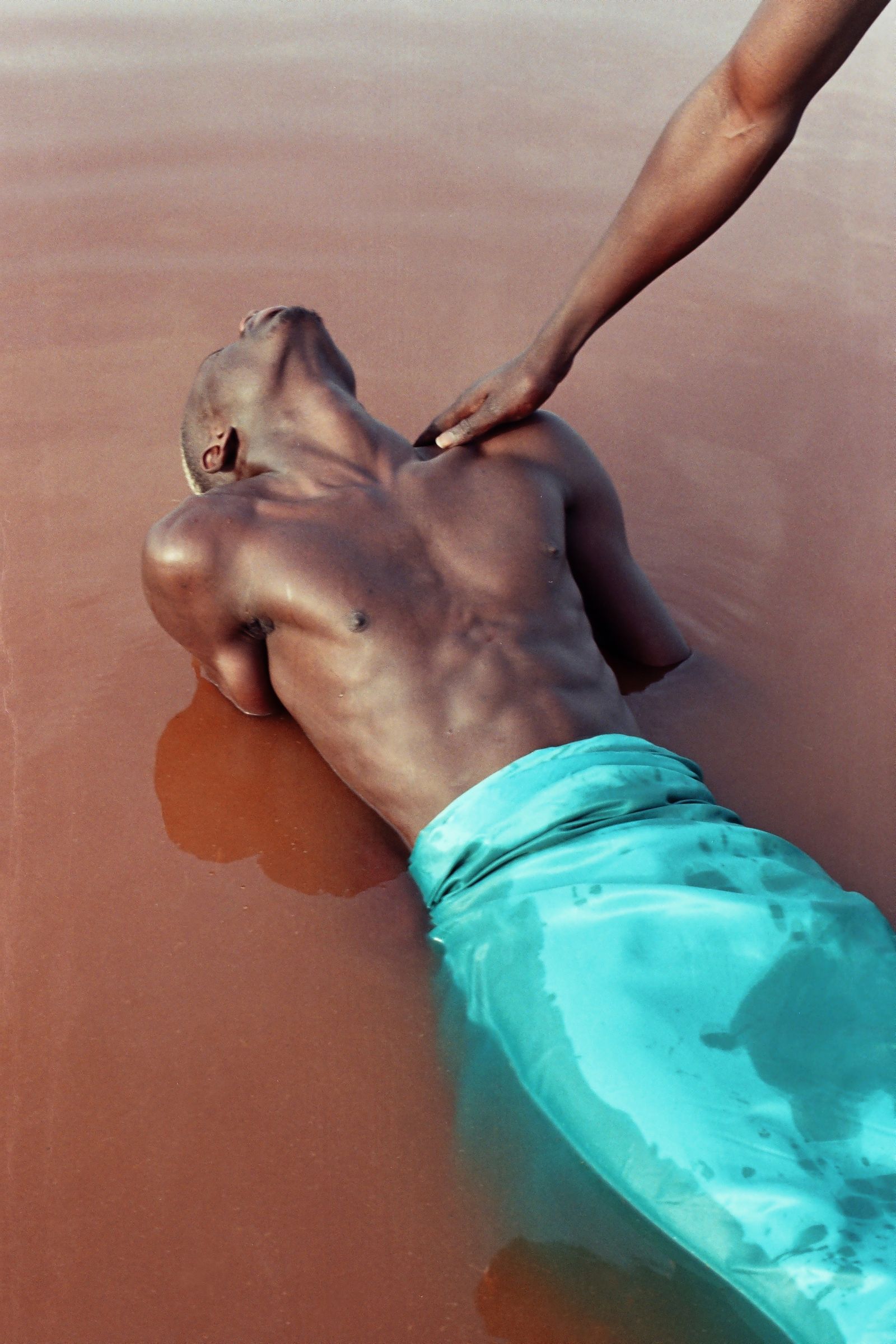 © Denisse Ariana Pérez - Image from the "Men and Water" photography project