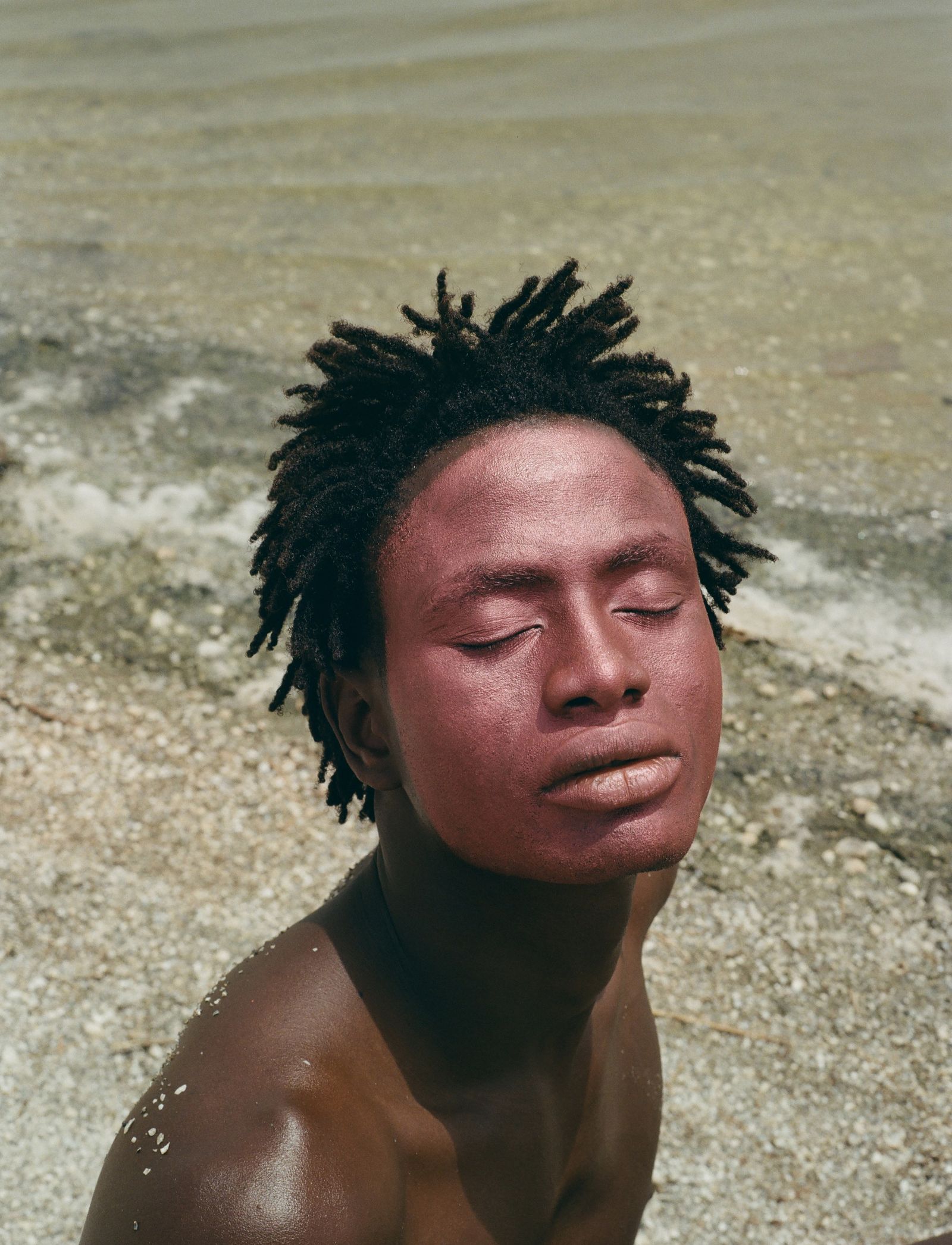 © Denisse Ariana Pérez - Image from the Rose photography project