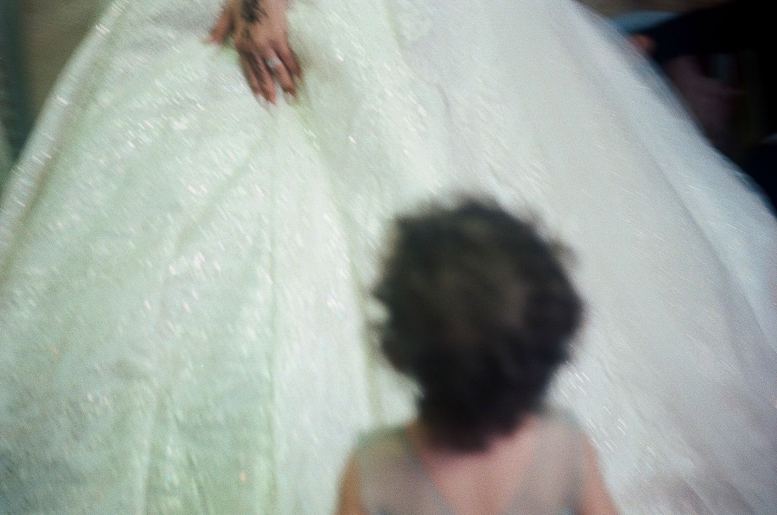 © Barbara Debeuckelaere - 'Om-7.jpgRayan, a little girl, on the wedding in the family of 'Om Muntasser.