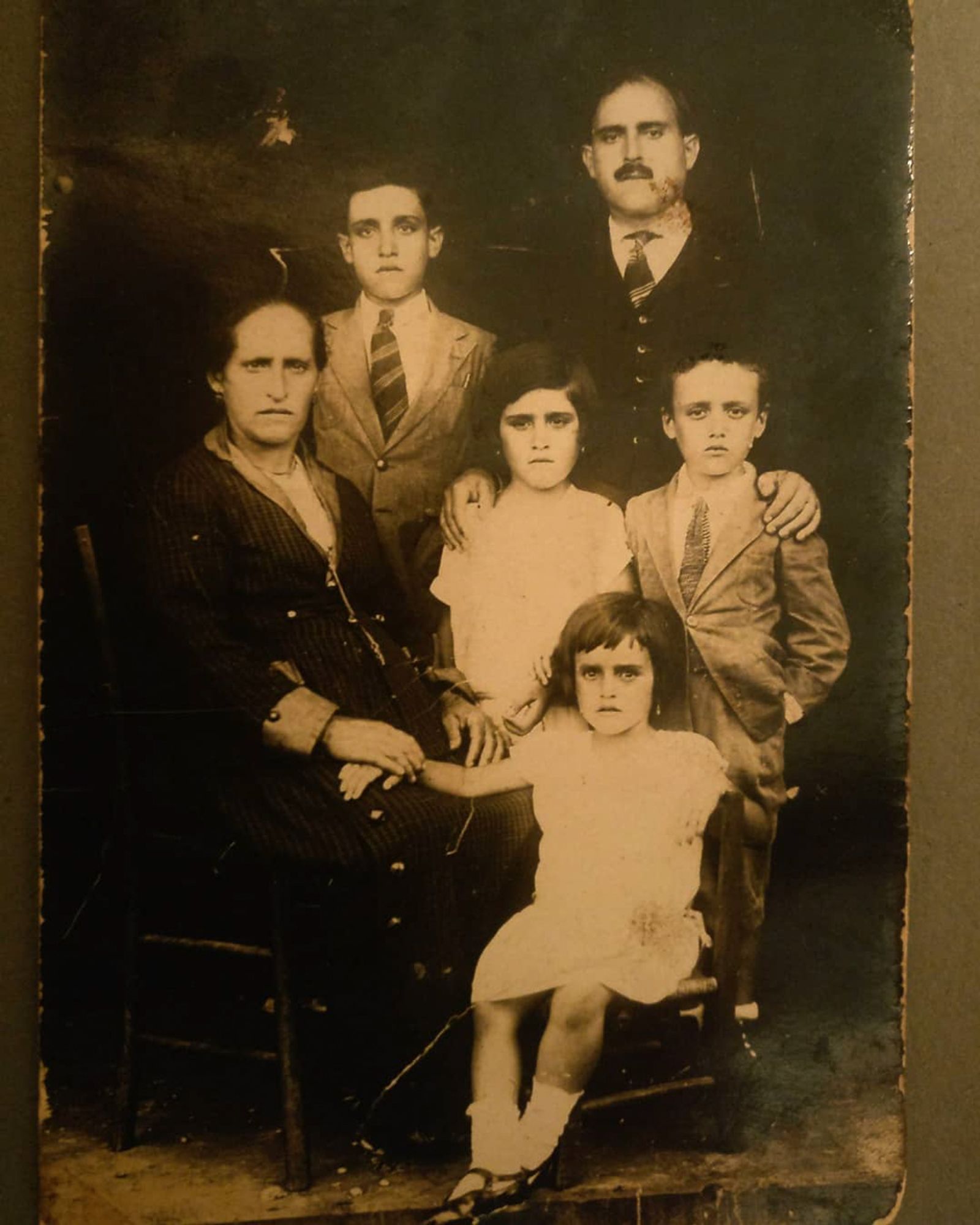 © Leticia Valverdes - Image from the Dear Ana -Postcards FOR my grandmother photography project