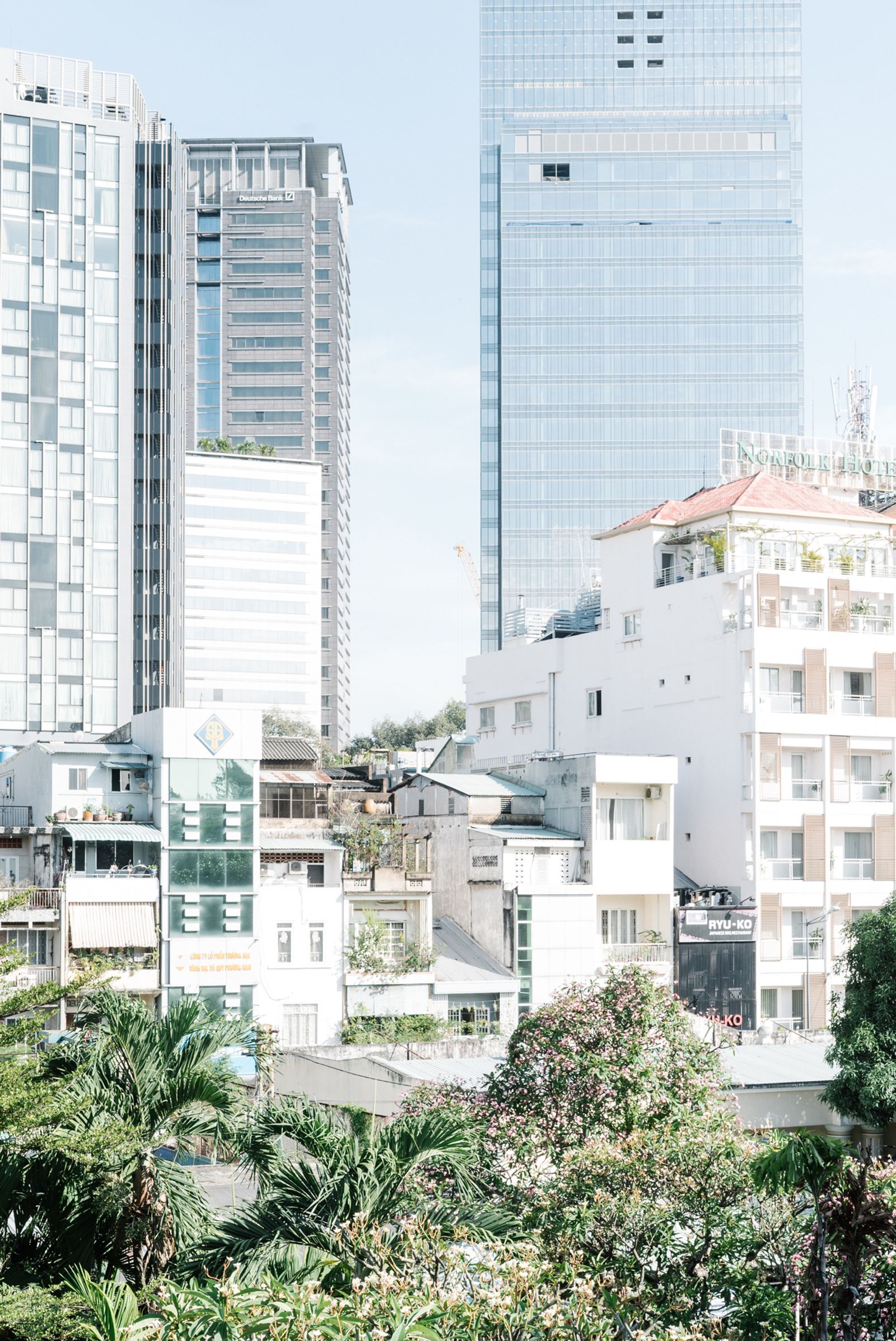 © Simone Sapienza - A view on HCMC from a luxurious skyscraper mostly peopled by foreigners and Vietnamese expats.