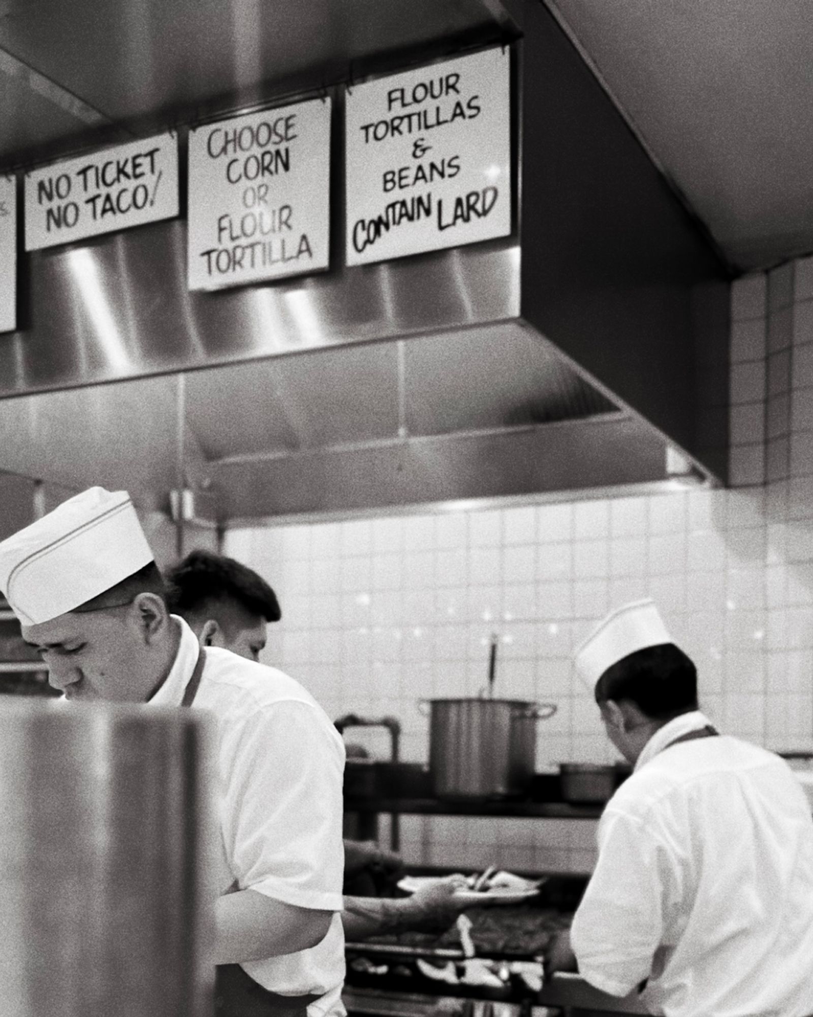 © Kali Tiruneh - Image from the Behind the Line: A Study in Labor & Rhythm photography project