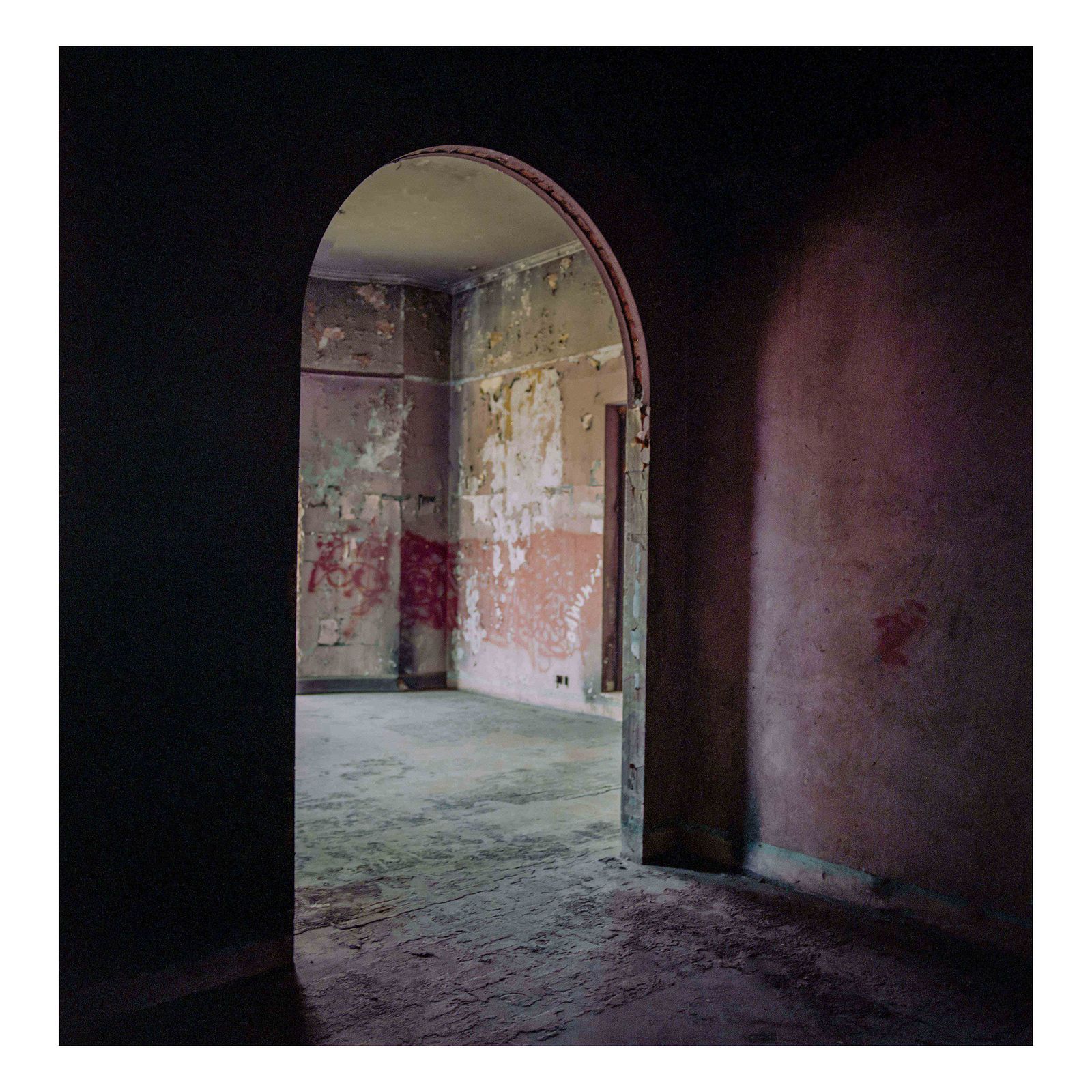 © Amilton Neves Cuna - Image from the Vila Algarve photography project