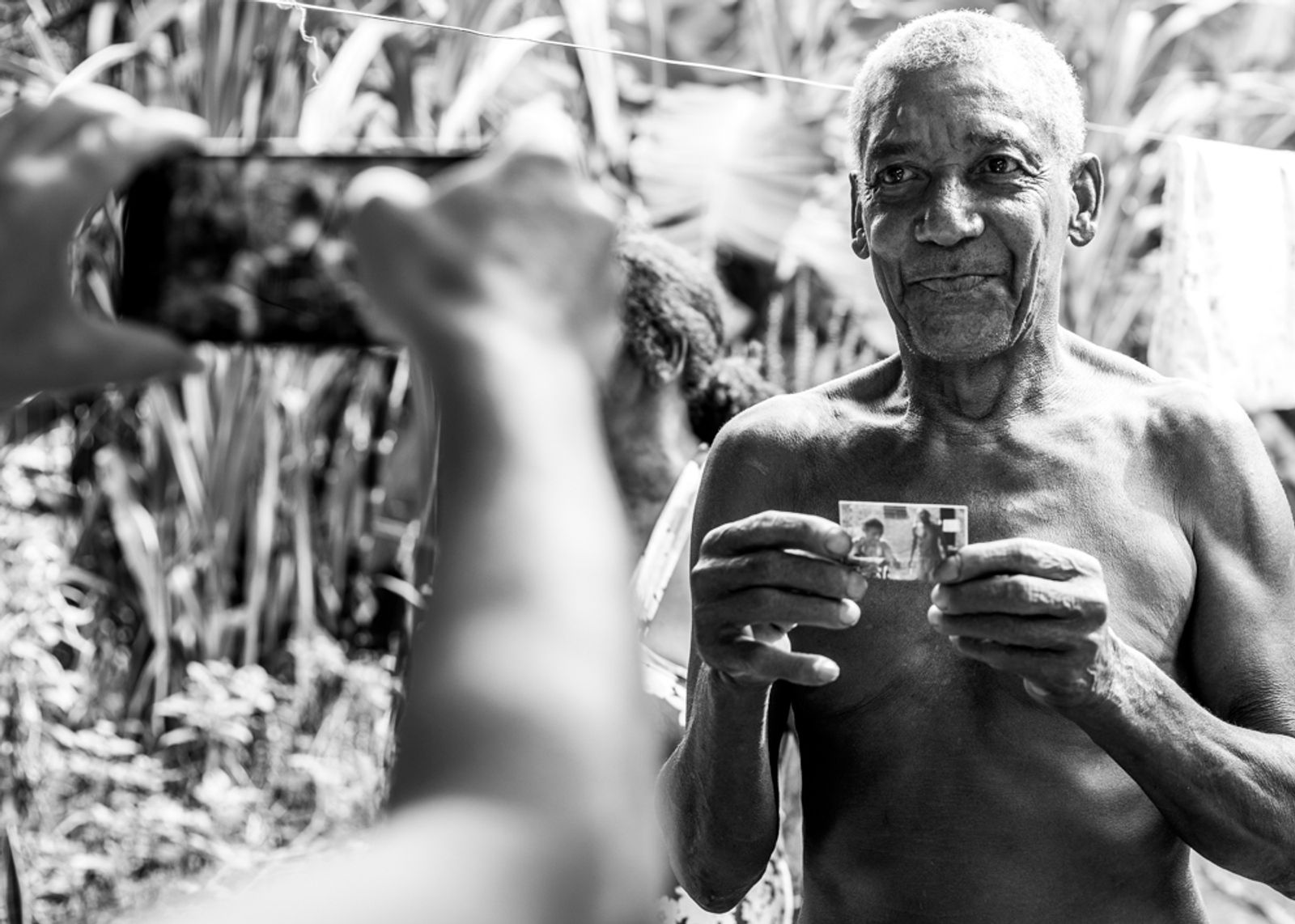 © Thais FES - Image from the "Grande Vizinho Pequeno" photography project