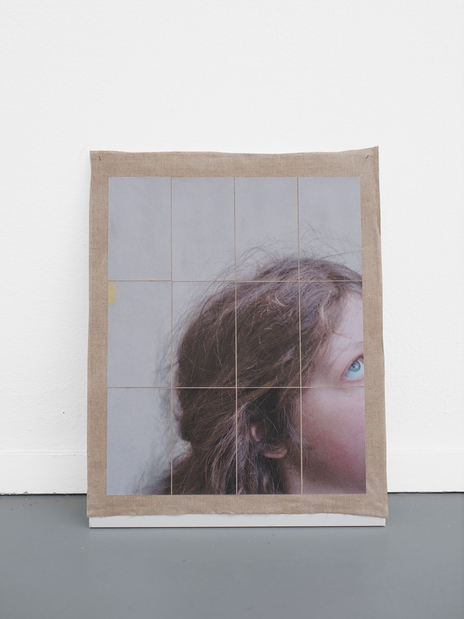 © Esther Hovers - Structures, Nele, 2019 58 x 46 cm / 22.8 x 18.1 in. Inkjet prints on Tosa Shi – 54 gsm, fixed on linen.