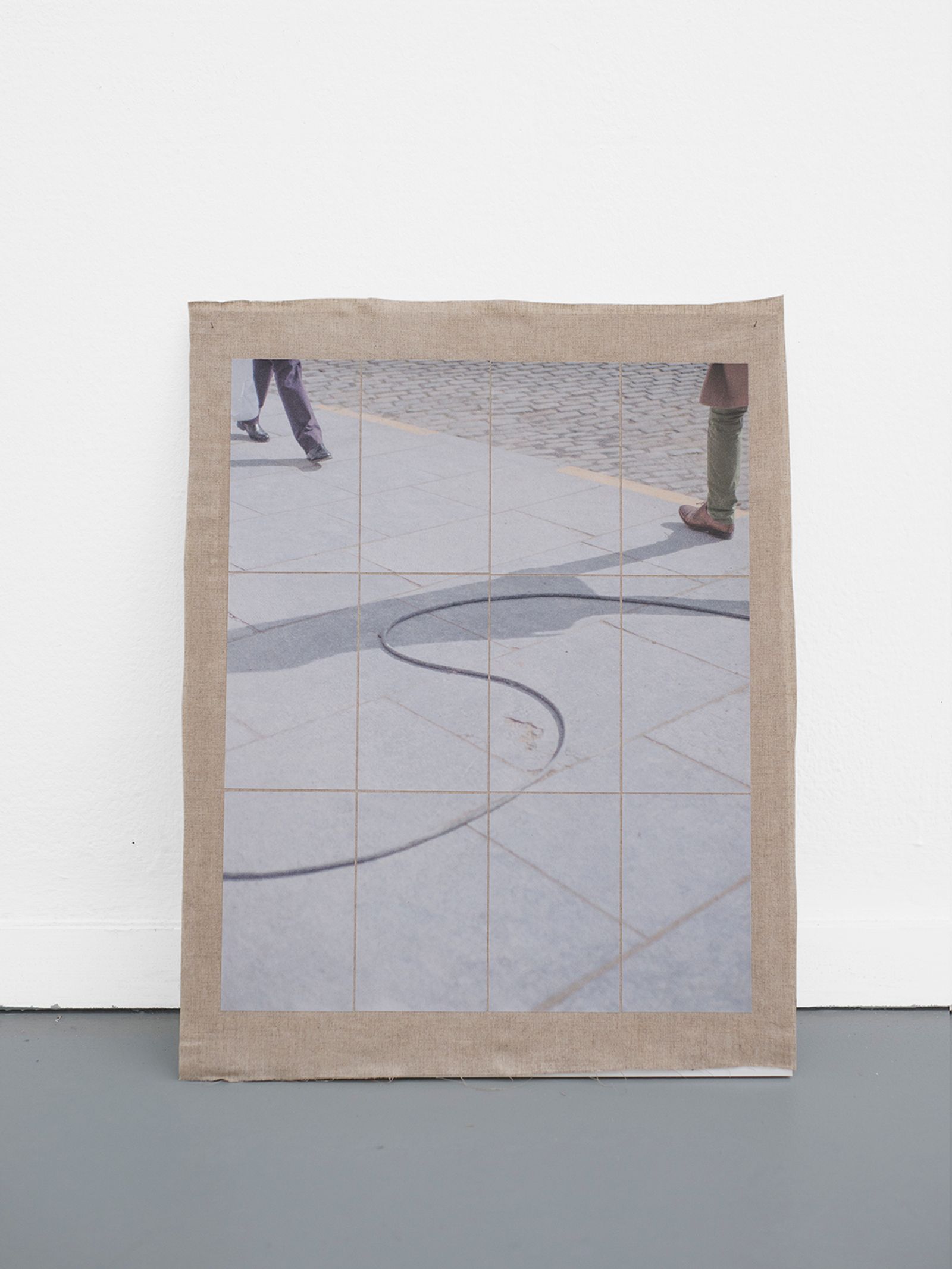 © Esther Hovers - Structures, Walking, 2019 58 x 46 cm / 22.8 x 18.1 in. Inkjet prints on Tosa Shi – 54 gsm, fixed on linen.