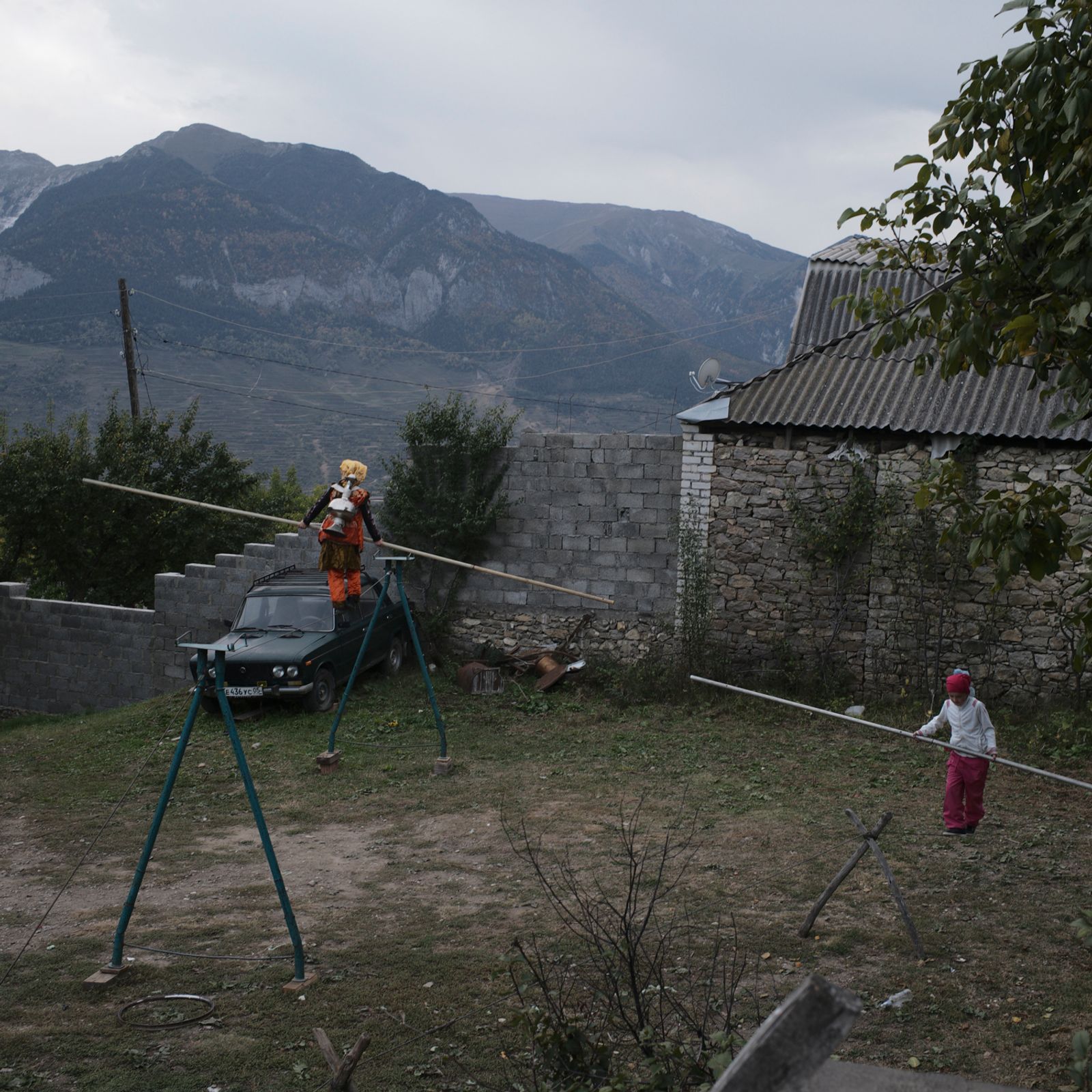 © Johanna Maria Fritz - Patimat (9) and Patimat (8) on the rope Karachi, Dagestan, russia 2018.