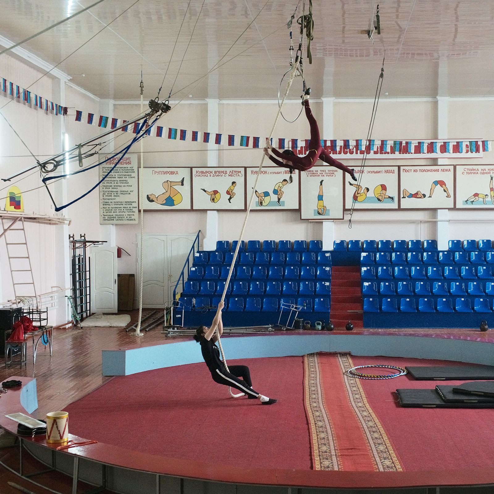 © Johanna Maria Fritz - Sarifa (18) and Salina (14) during their training in the circus school of Ogni. Dagestan, Russia 2018