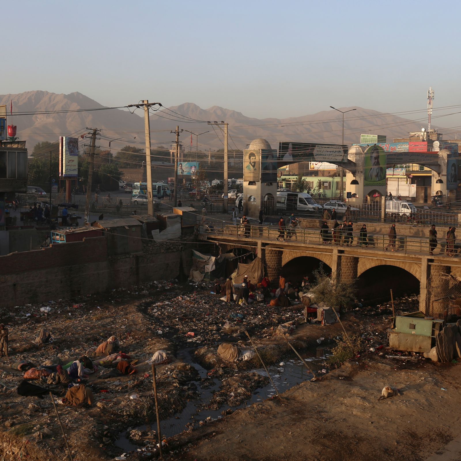 © Johanna Maria Fritz - Nobody can really say how man addicts live under the Pul-e-sukhta Bridge in Kabul, Afghanistan.