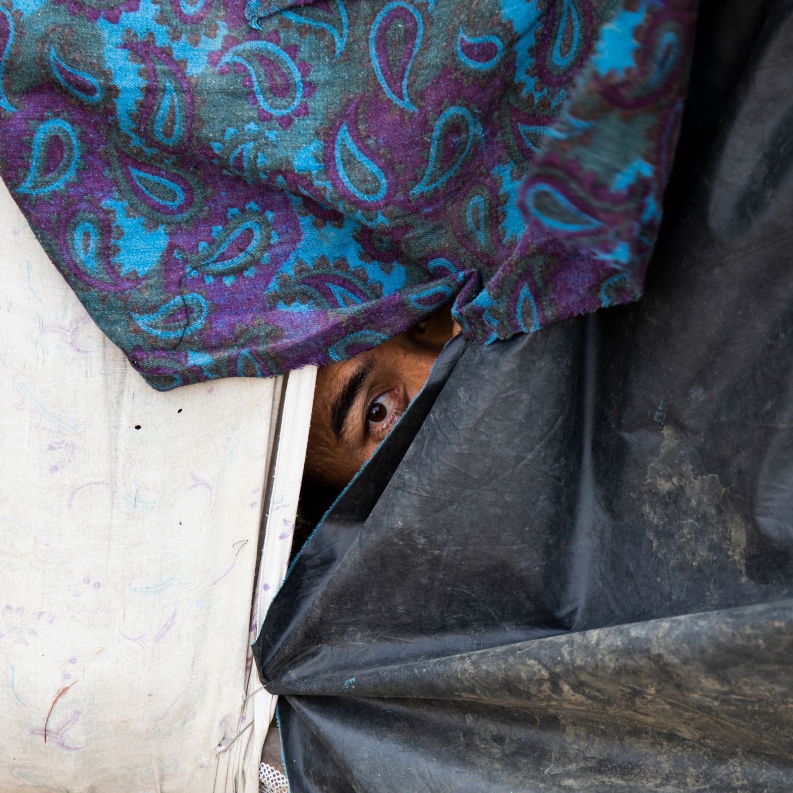 © Johanna Maria Fritz - One of Miriams friends is looking out of her tent.