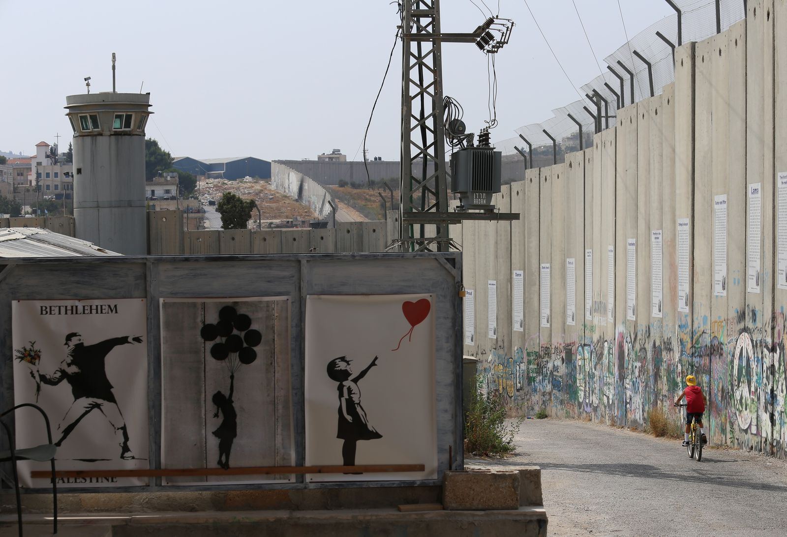 © Ursula Mindermann - Image from the The Wall - More than 650 miles violation of international laws photography project