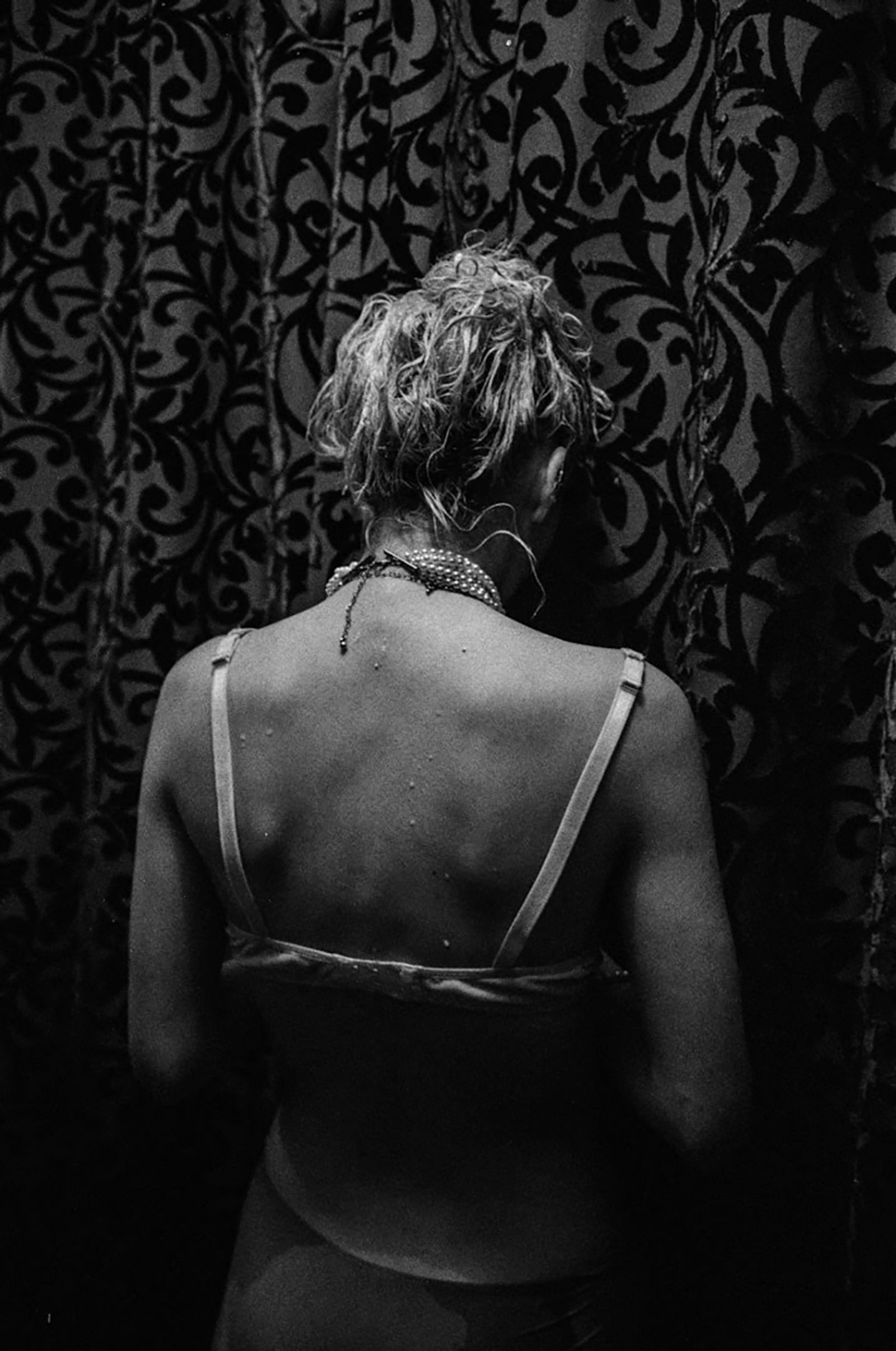 © Jonathan Cuadros - Image from the Saudade (As flowers close up in the night) photography project