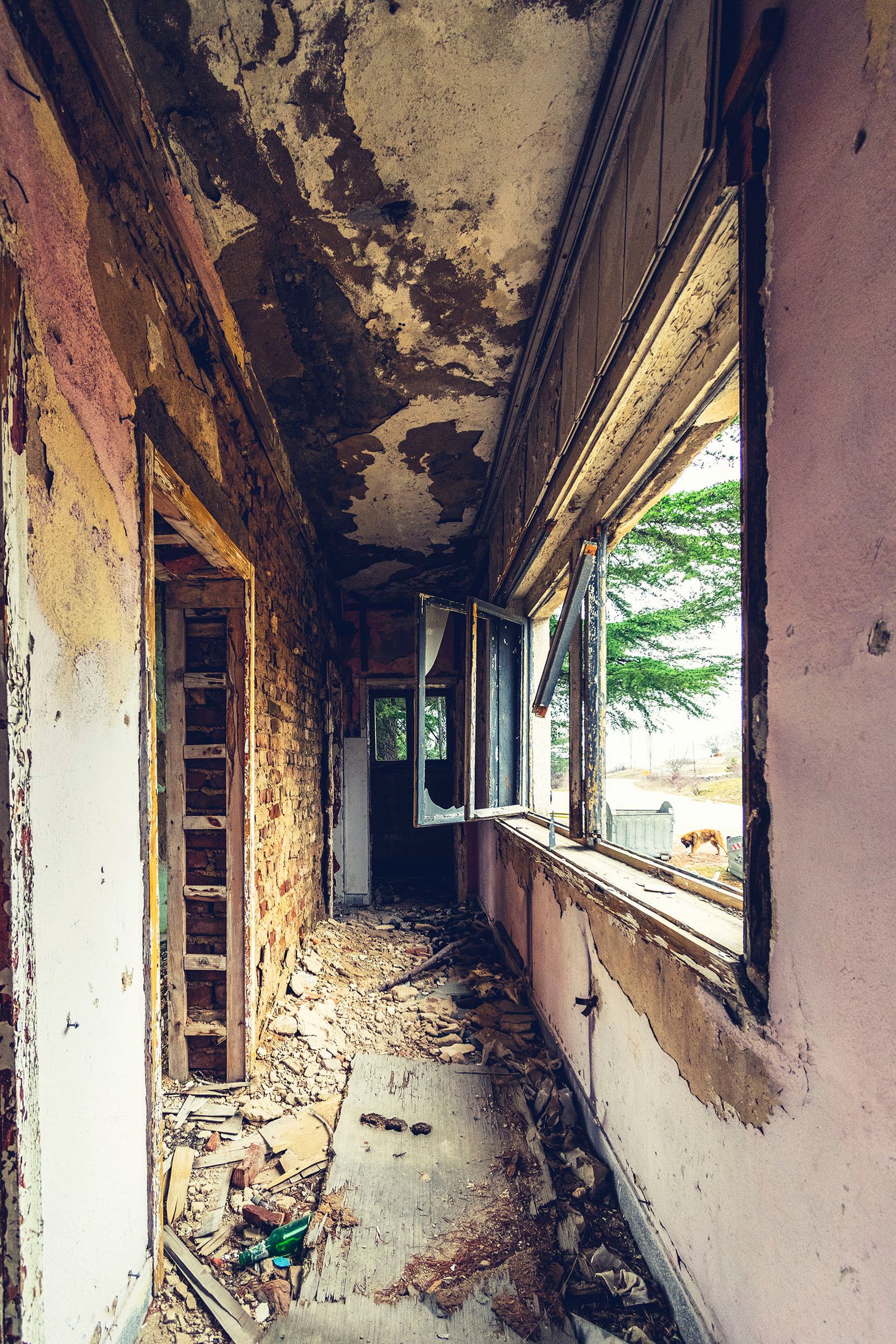 © Meri Boshkoska - Image from the THE MYSTERY OF ABANDONED PLACES photography project