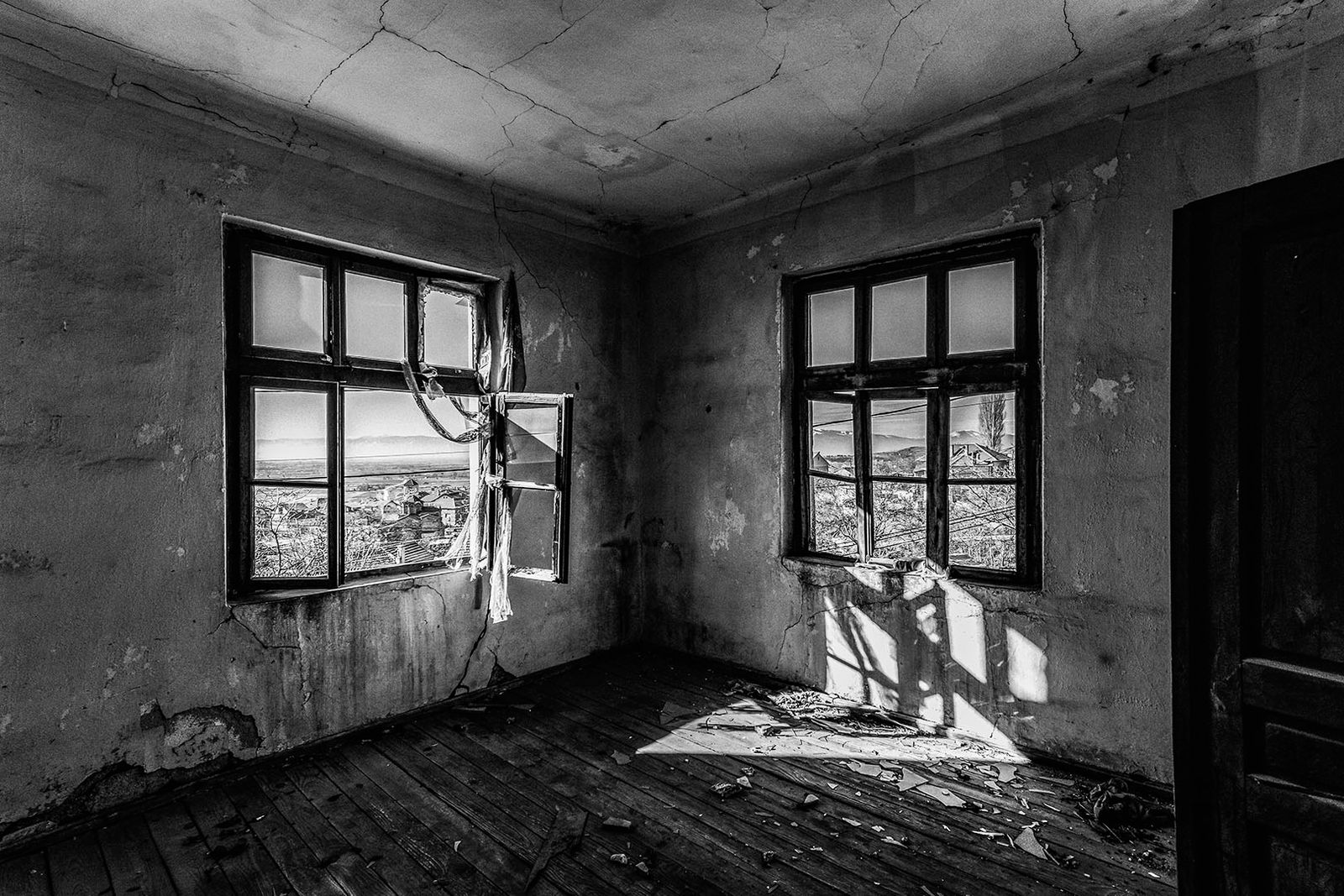 © Meri Boshkoska - Image from the THE MYSTERY OF ABANDONED PLACES photography project