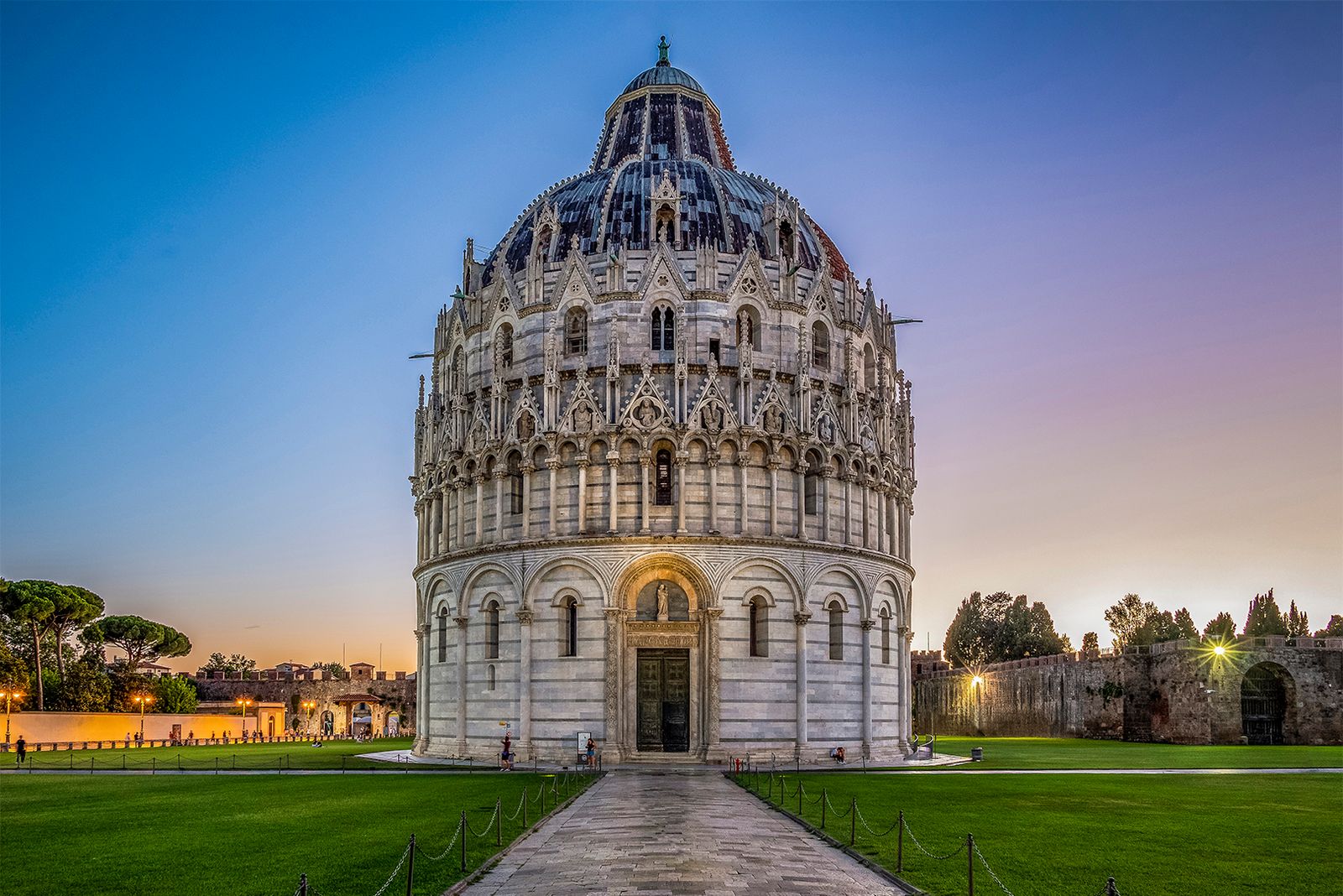 © Meri Boshkoska - Battistero di San Giovanni in Pisa.