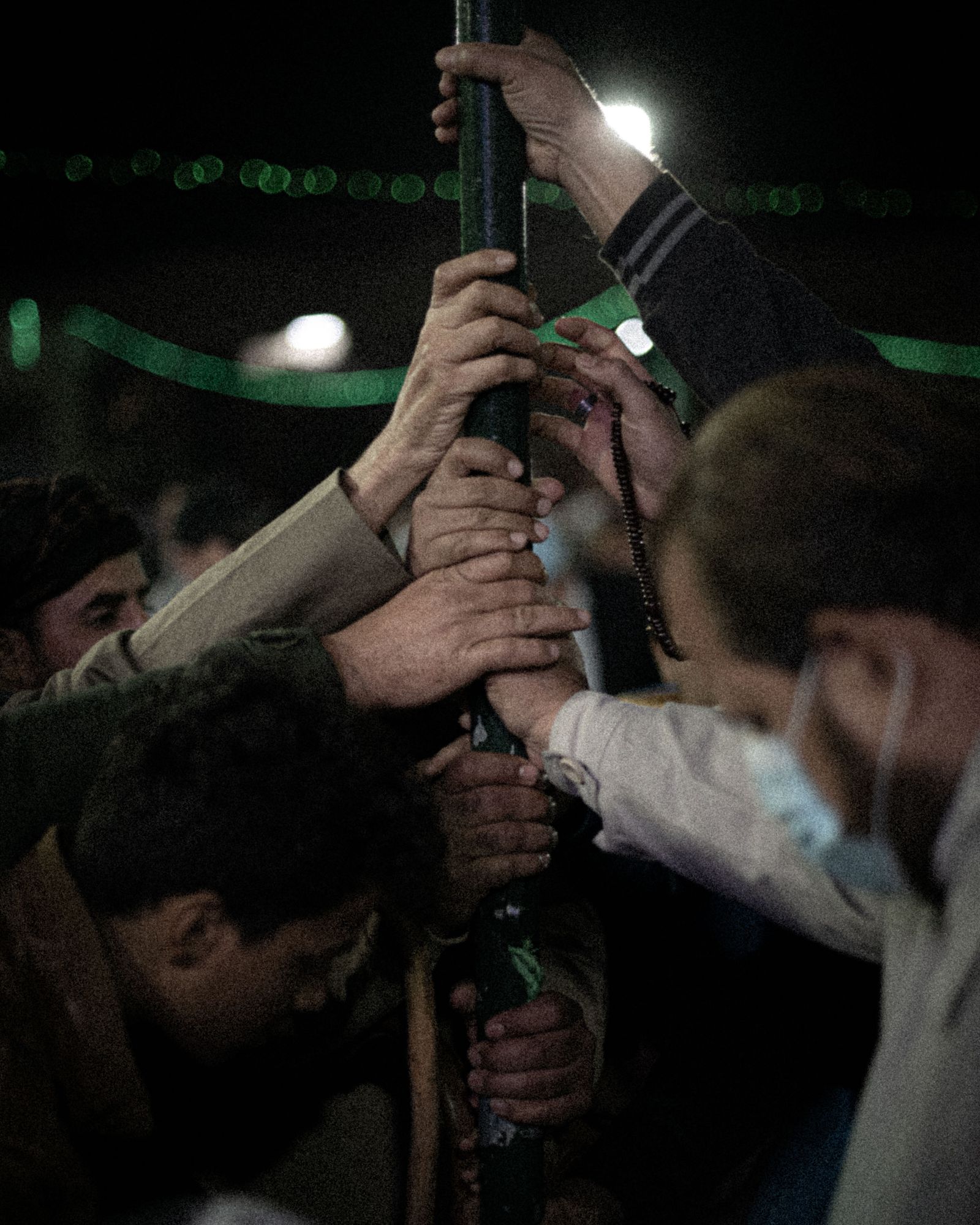 © Chloe Sharrock - Healing through faith. Sufi Shrine of Alexanzanah, Baghdad, Iraq.