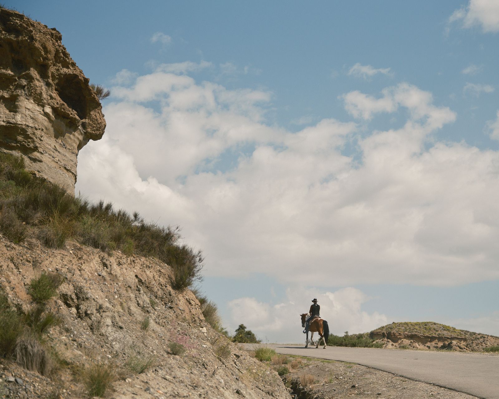 © Andrea Pugiotto - Curro Trinidad walking in the Tabernas Desert, Spain.