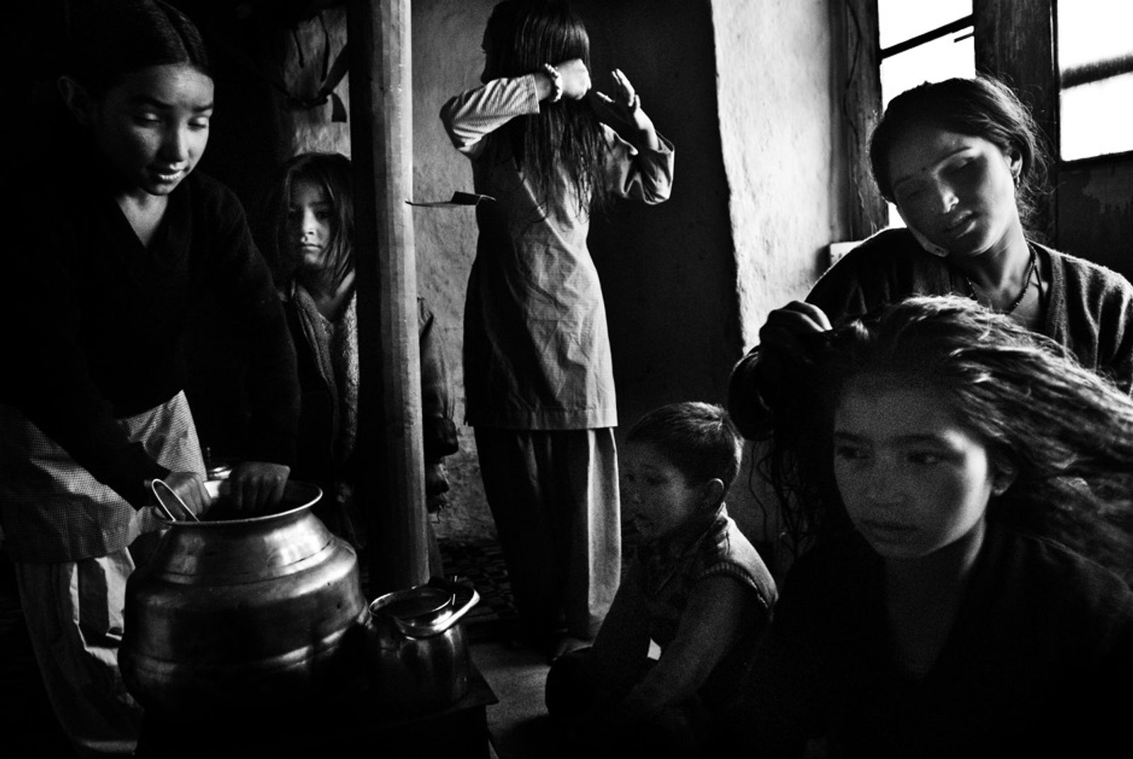 © Harikrishna Katragadda - Children get ready to go to school.
