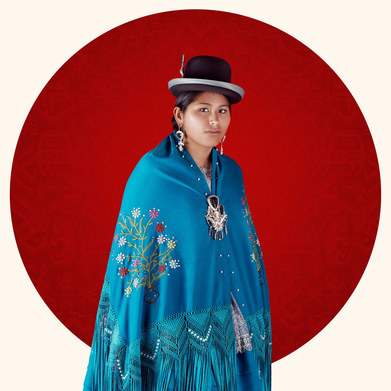 © Blast Delphine - Portrait of a cholita posing in a studio in La Paz, Bolivia, March 2016